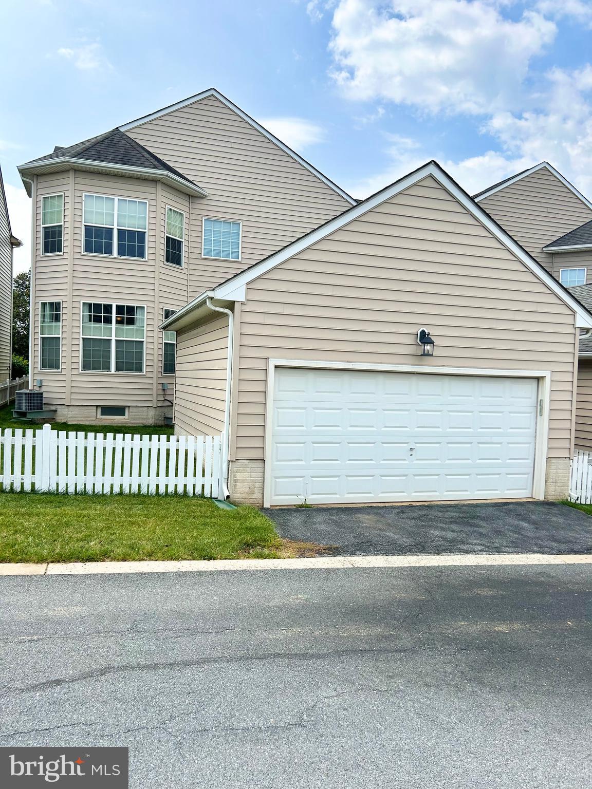 GREENWAY VILLAGE - Residential