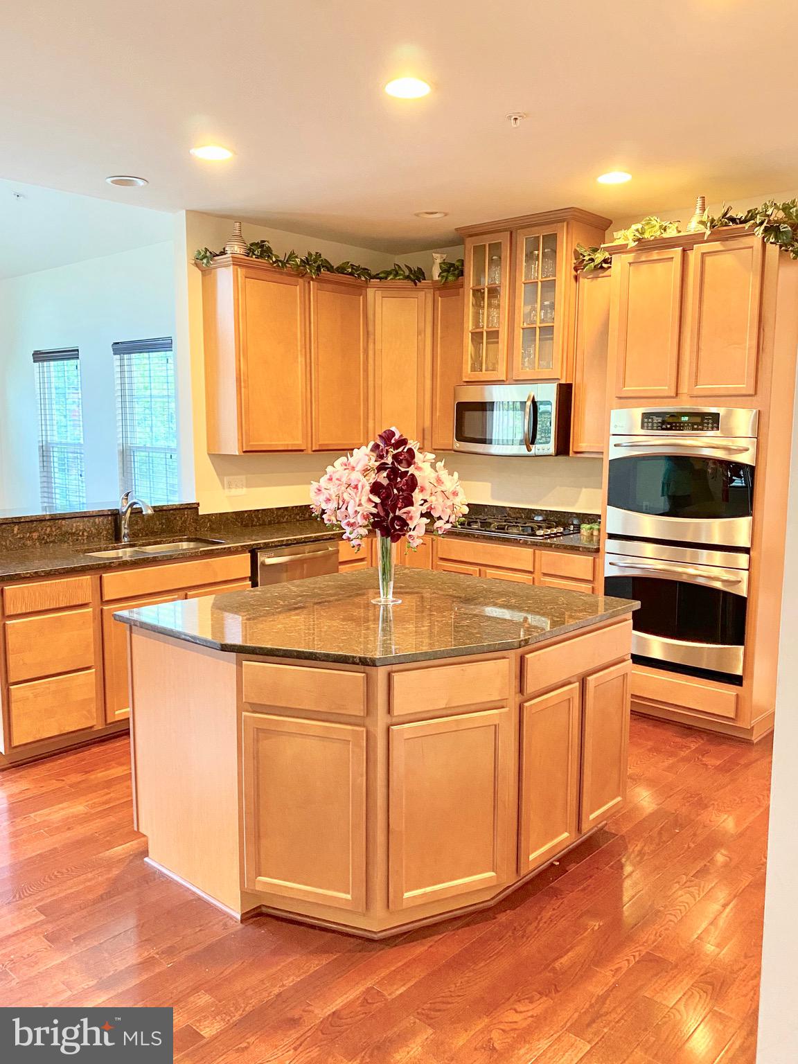 SIMMONS RIDGE - Residential