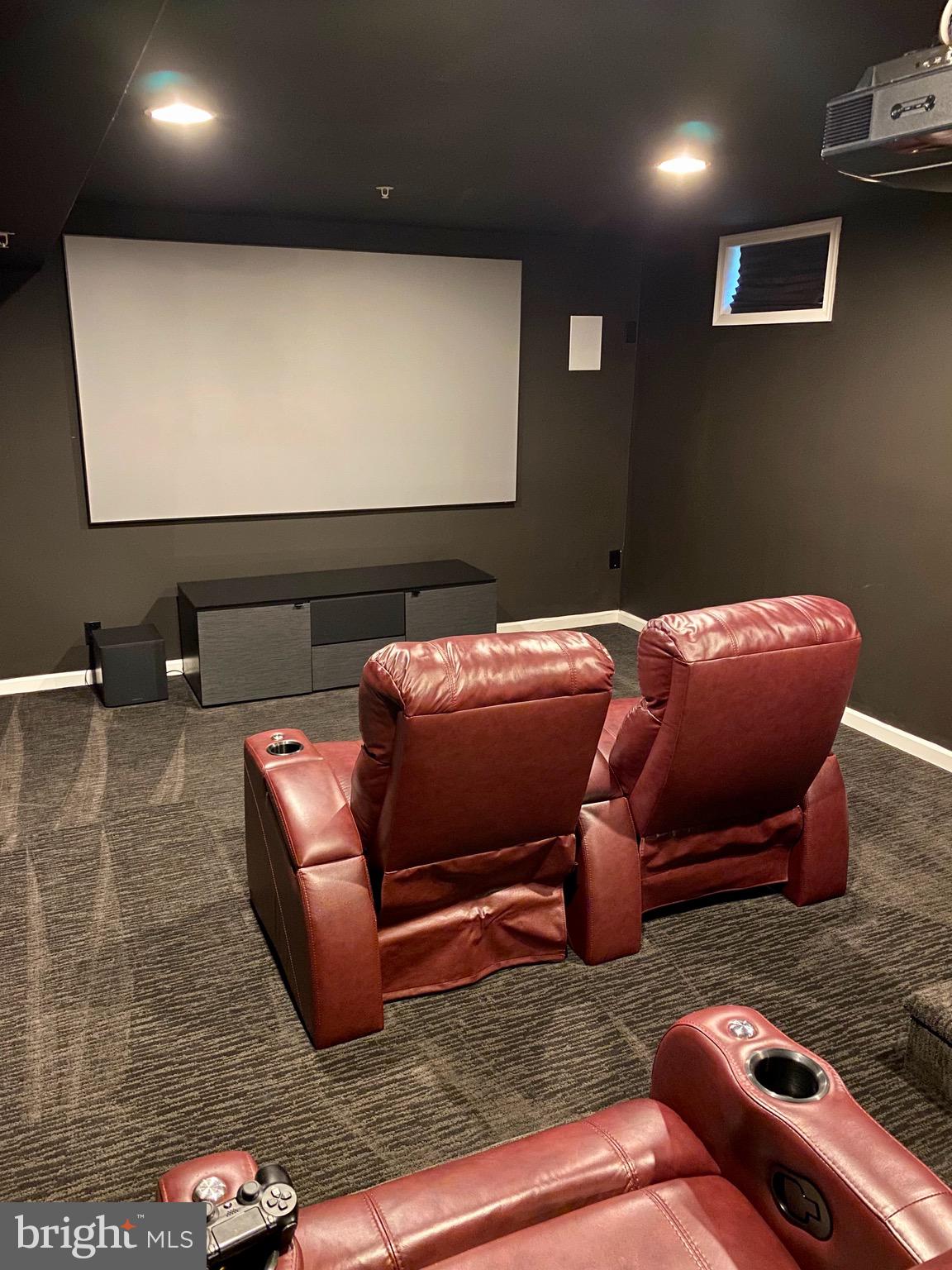 SIMMONS RIDGE - Residential