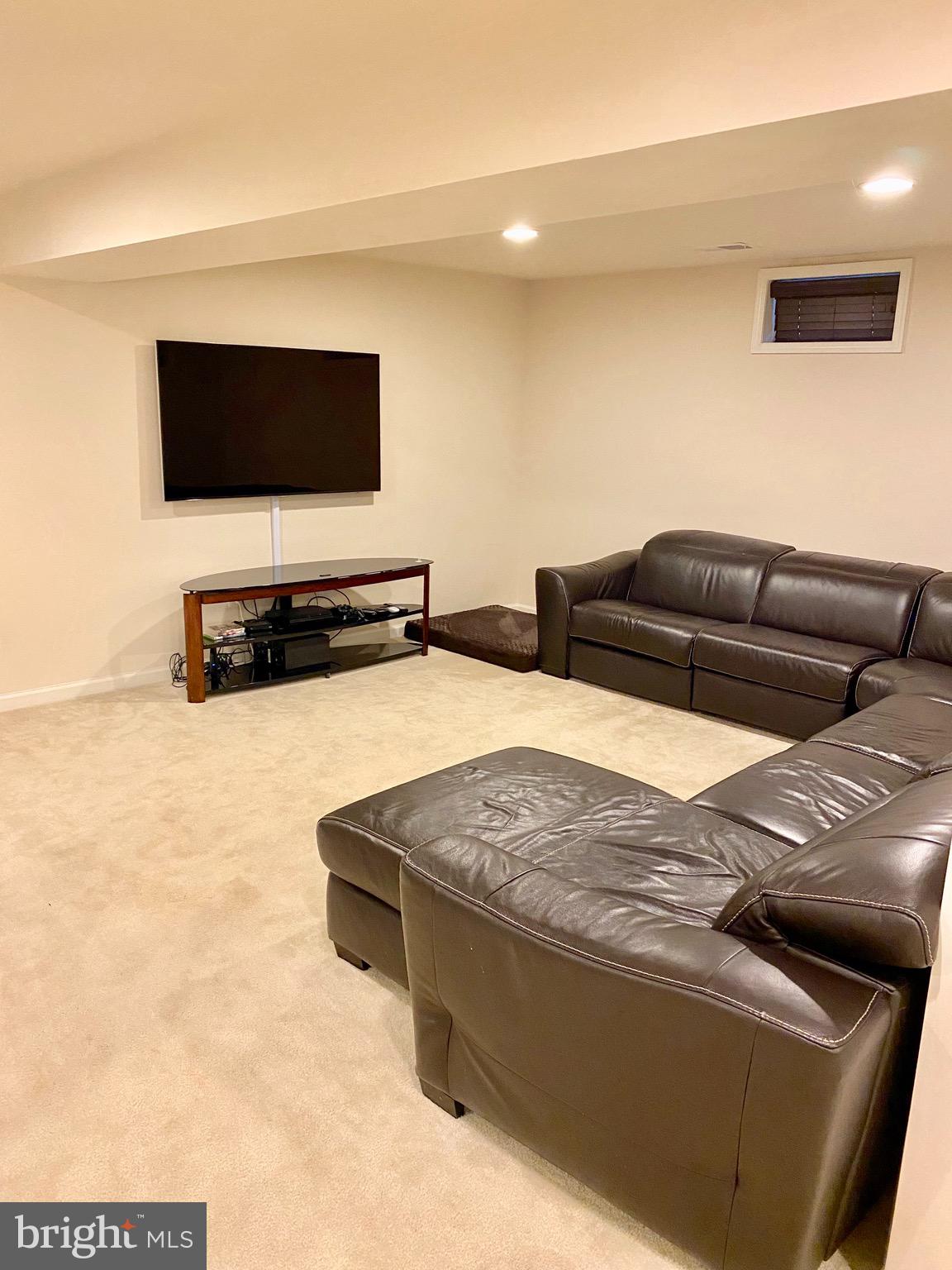 SIMMONS RIDGE - Residential