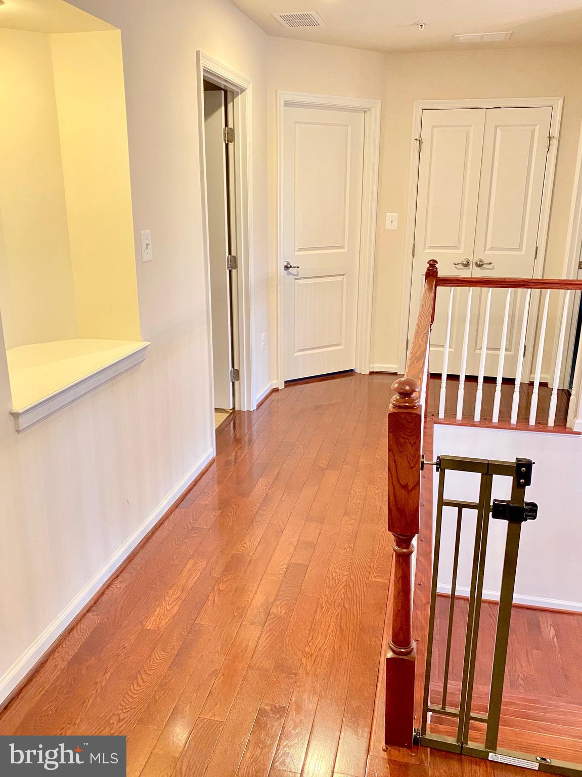 SIMMONS RIDGE - Residential