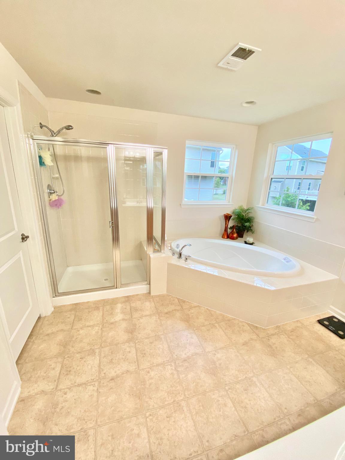 SIMMONS RIDGE - Residential