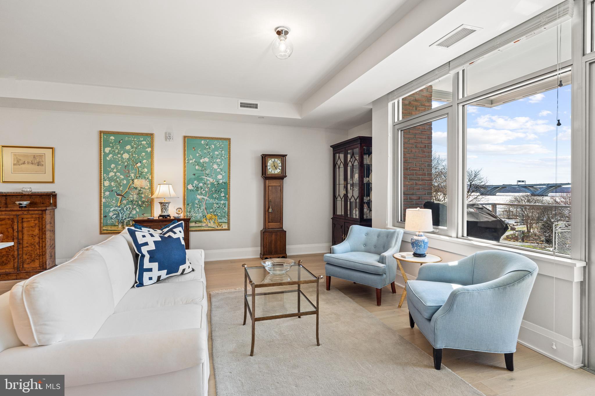 ROBINSON LANDING - Residential