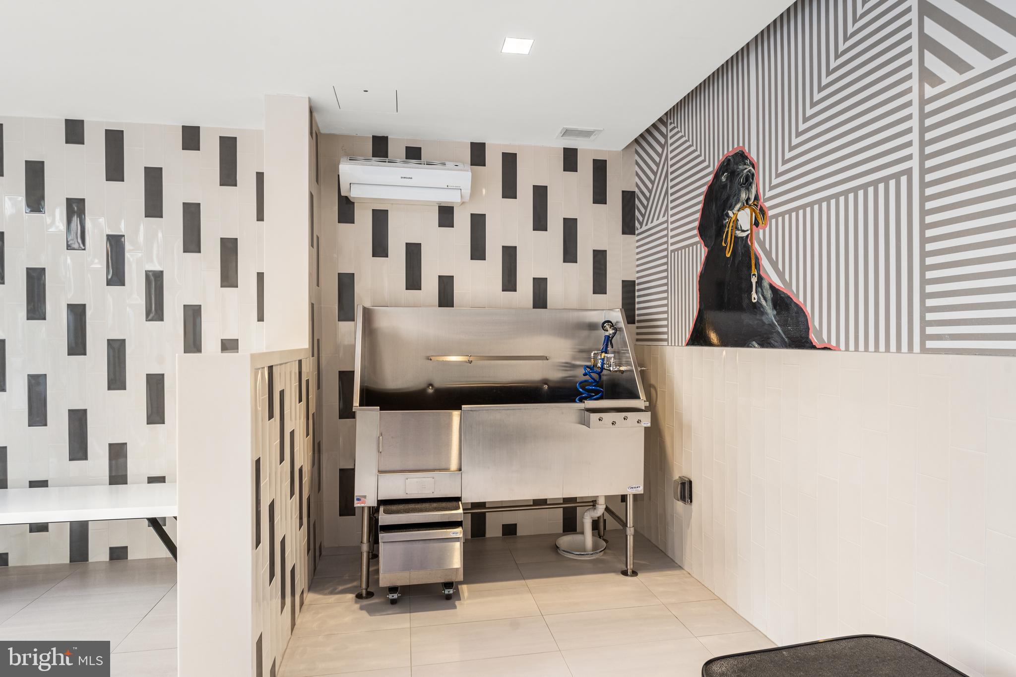 ROBINSON LANDING - Residential