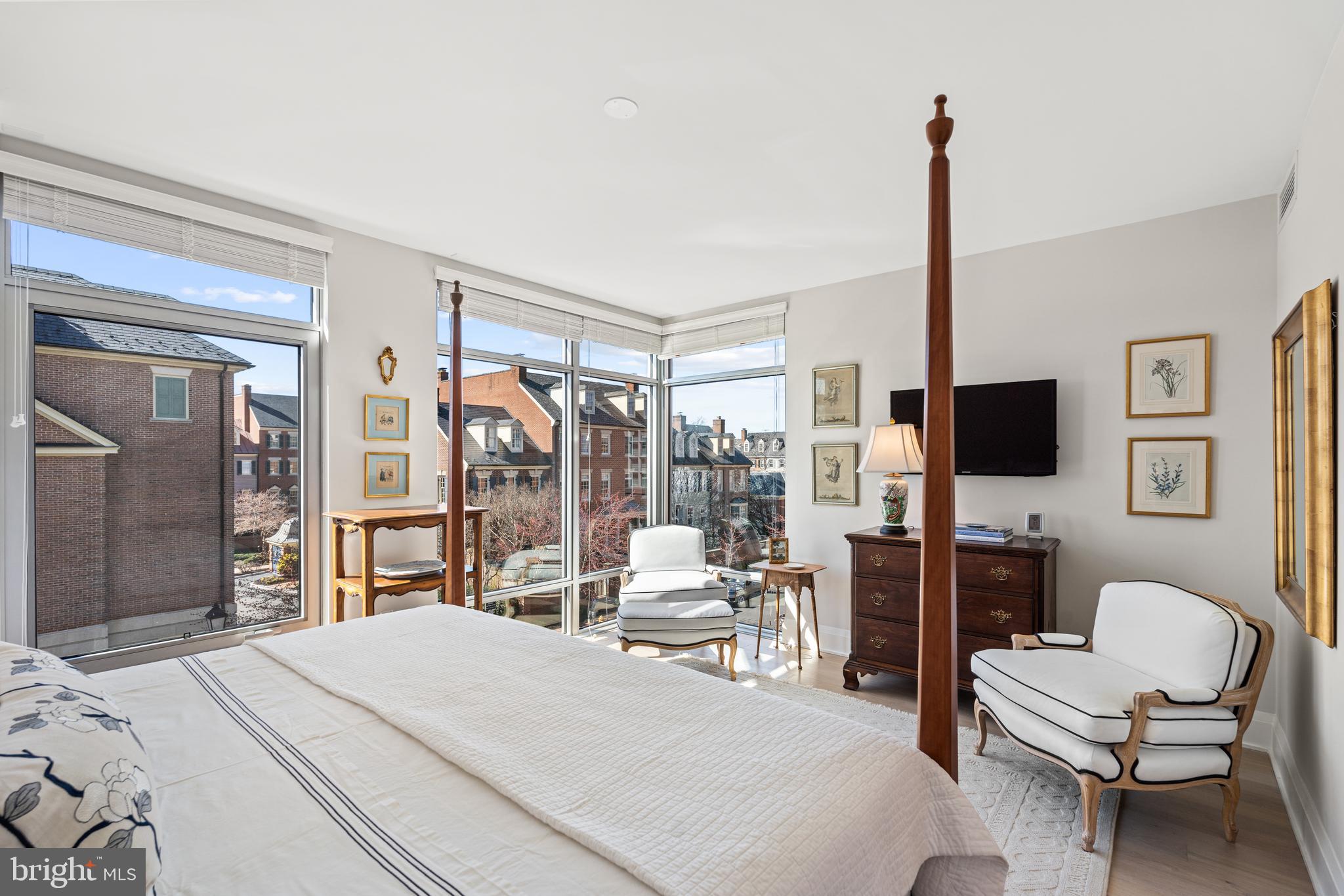 ROBINSON LANDING - Residential