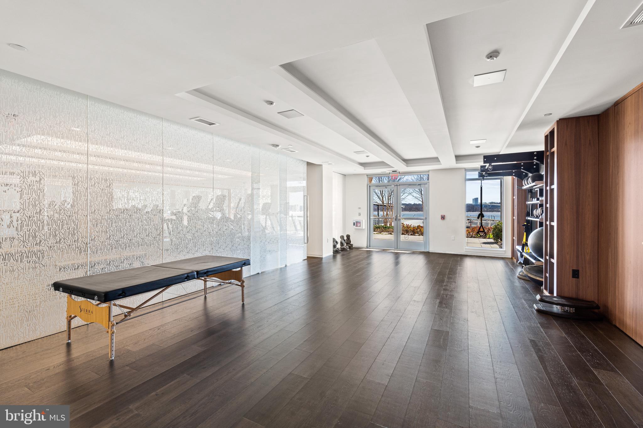 ROBINSON LANDING - Residential