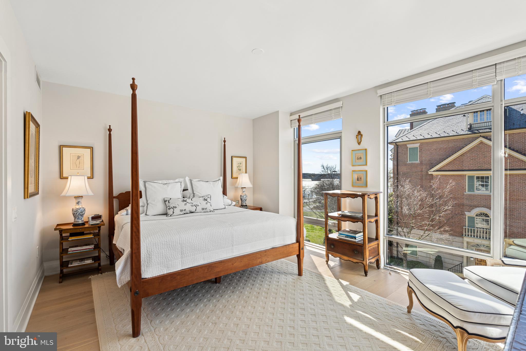 ROBINSON LANDING - Residential