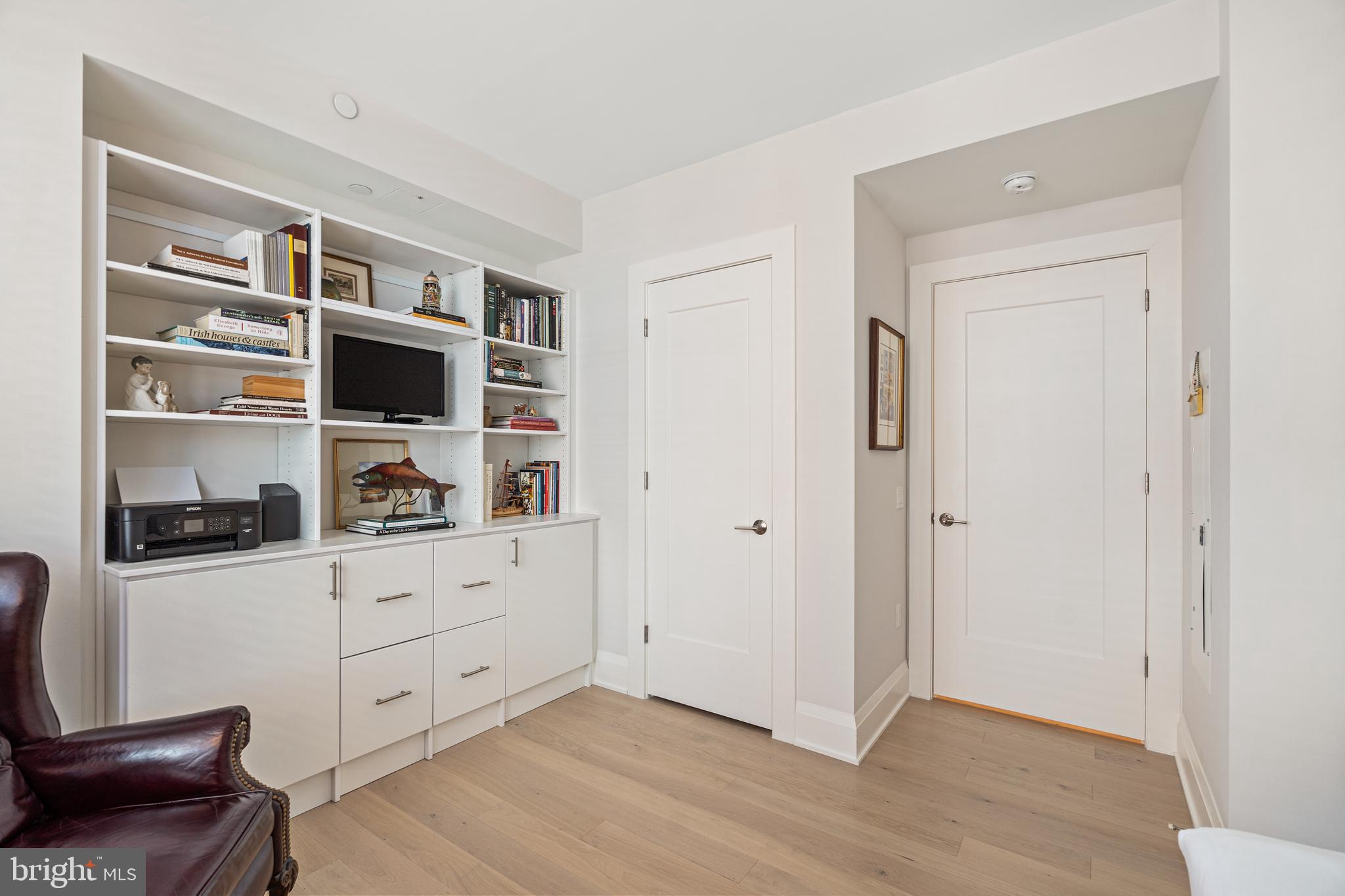 ROBINSON LANDING - Residential