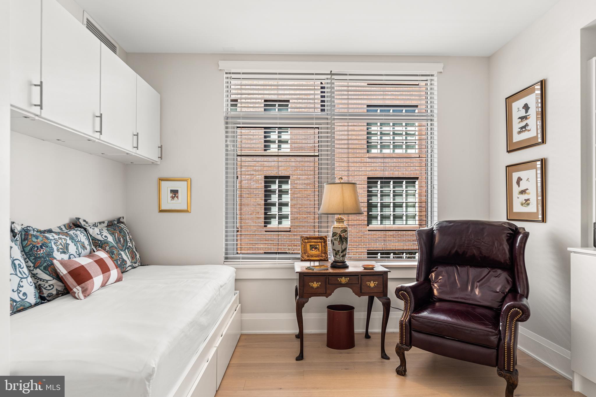 ROBINSON LANDING - Residential