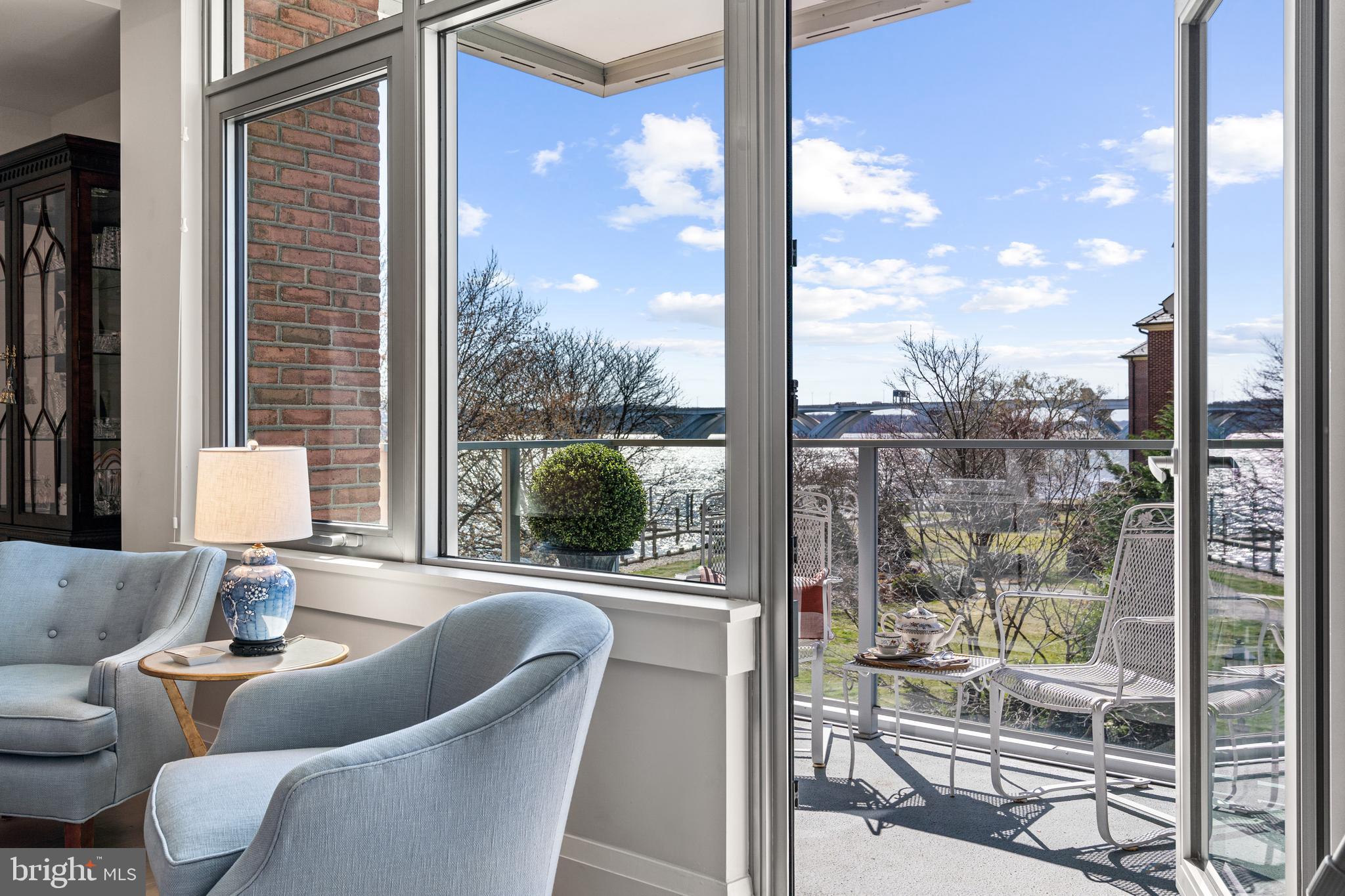 ROBINSON LANDING - Residential