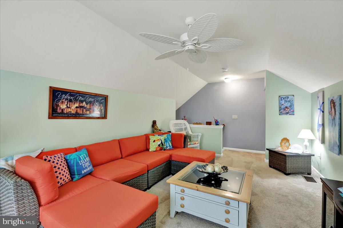 TRAIL SIDE - Residential