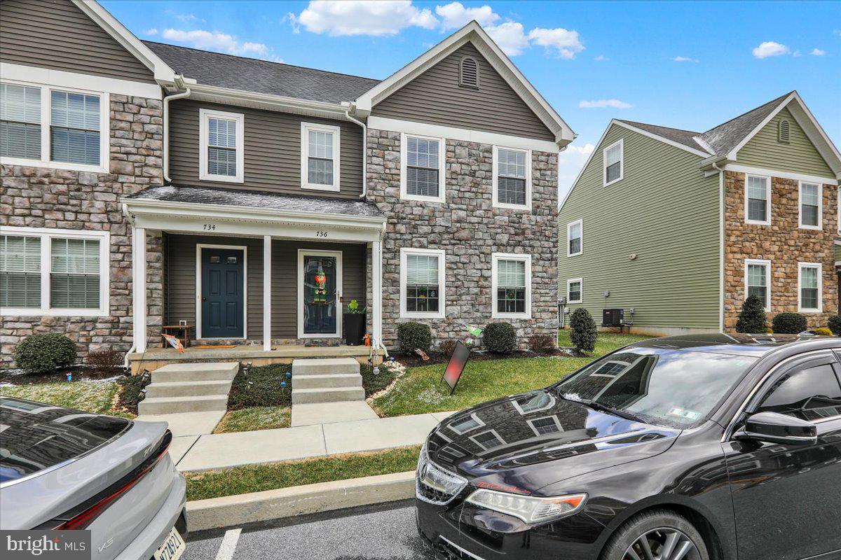 TRAIL SIDE - Residential