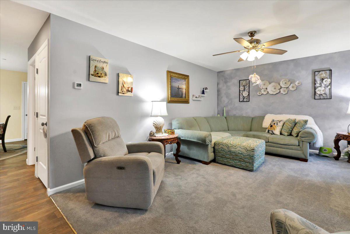 TRAIL SIDE - Residential