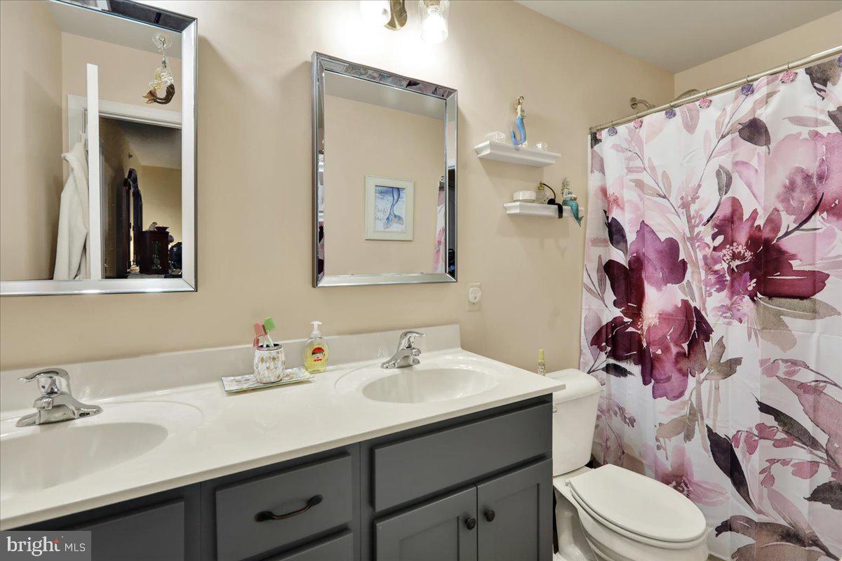 TRAIL SIDE - Residential