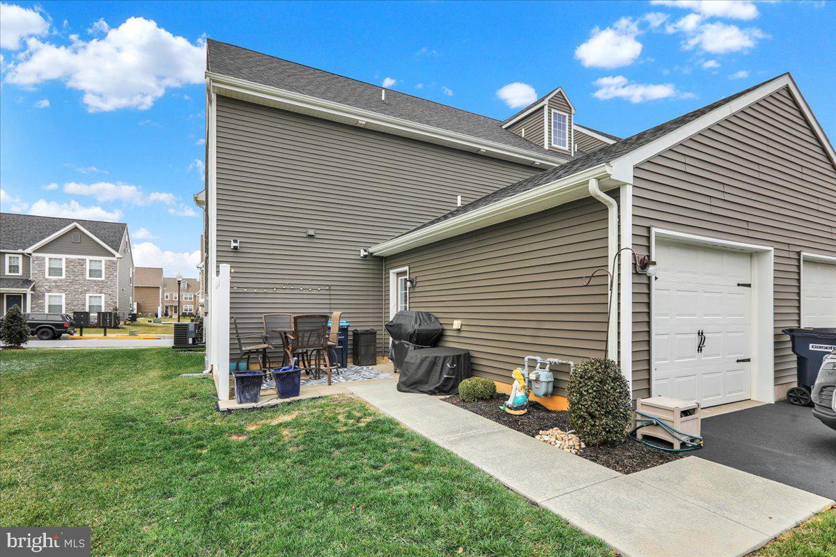 TRAIL SIDE - Residential