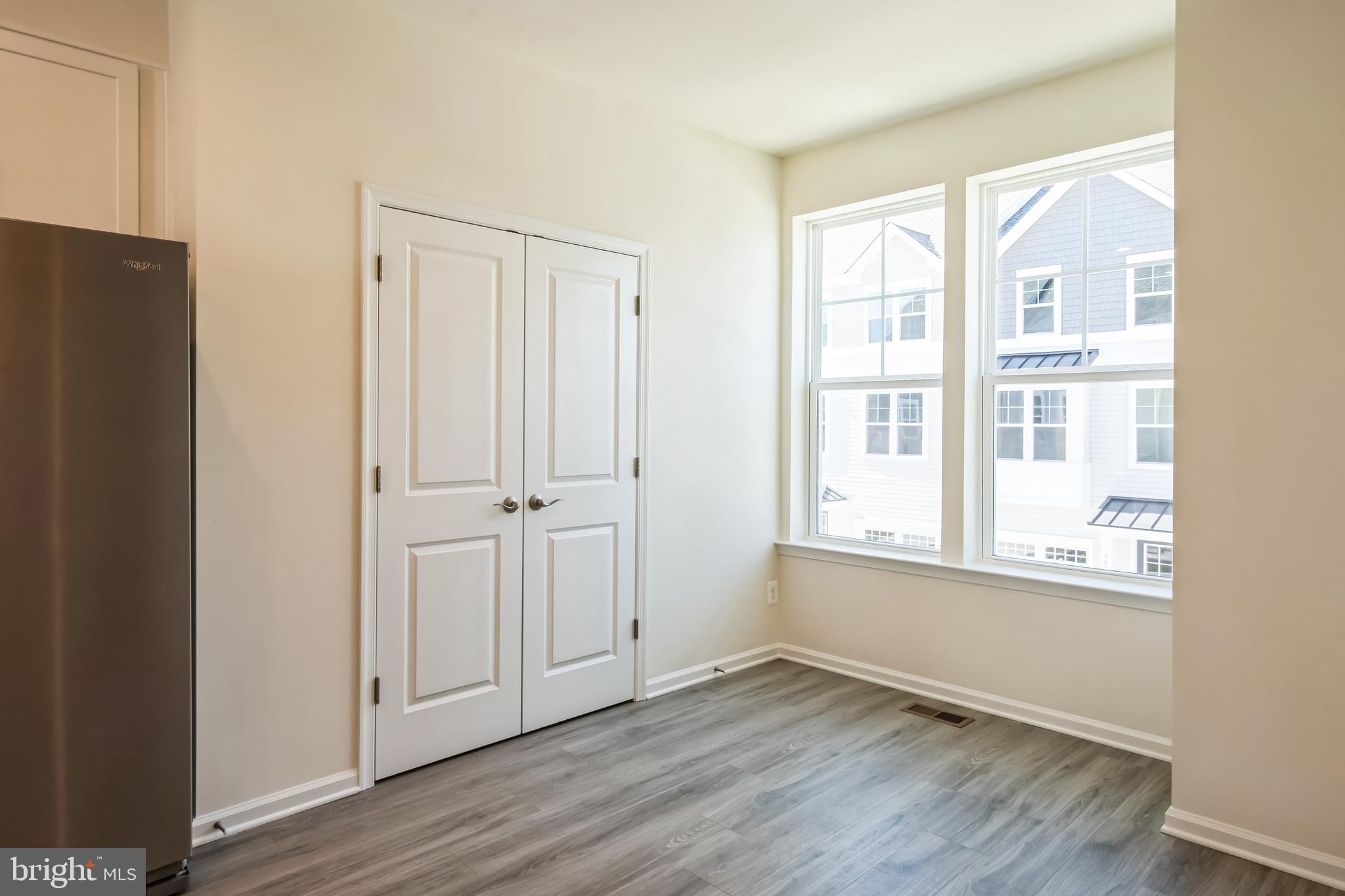 DEEP HARBOUR - Residential