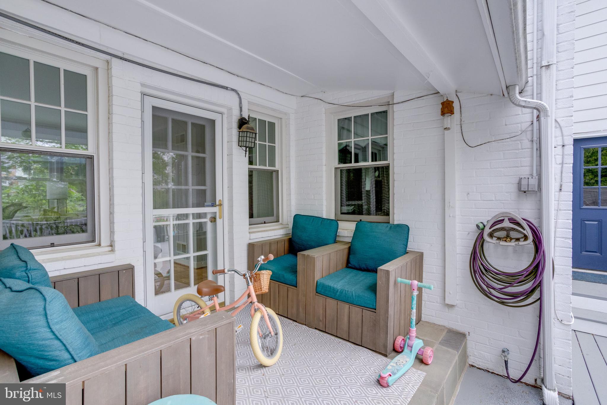 SHIRLEY WOODS - Residential