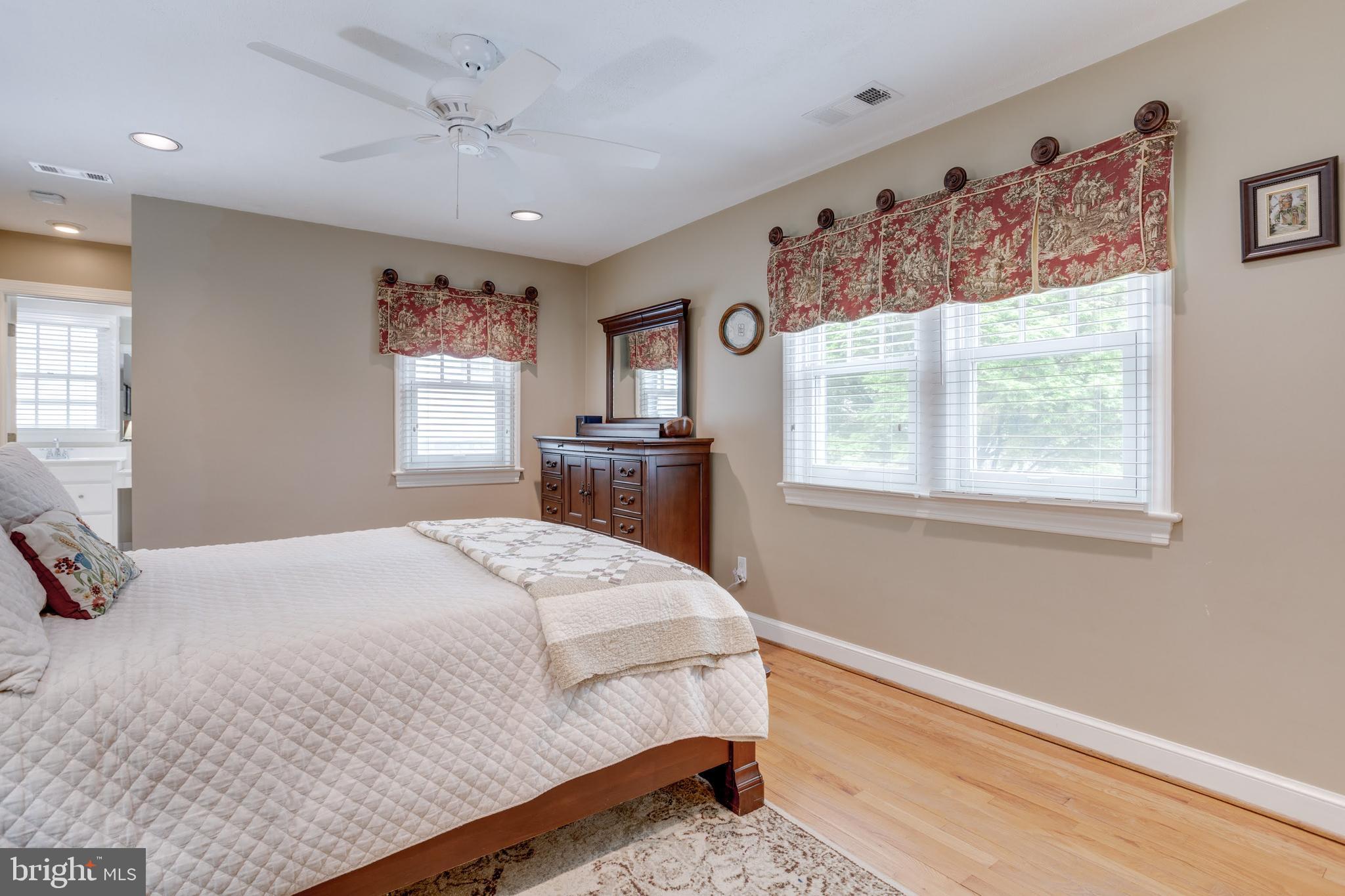 SHIRLEY WOODS - Residential