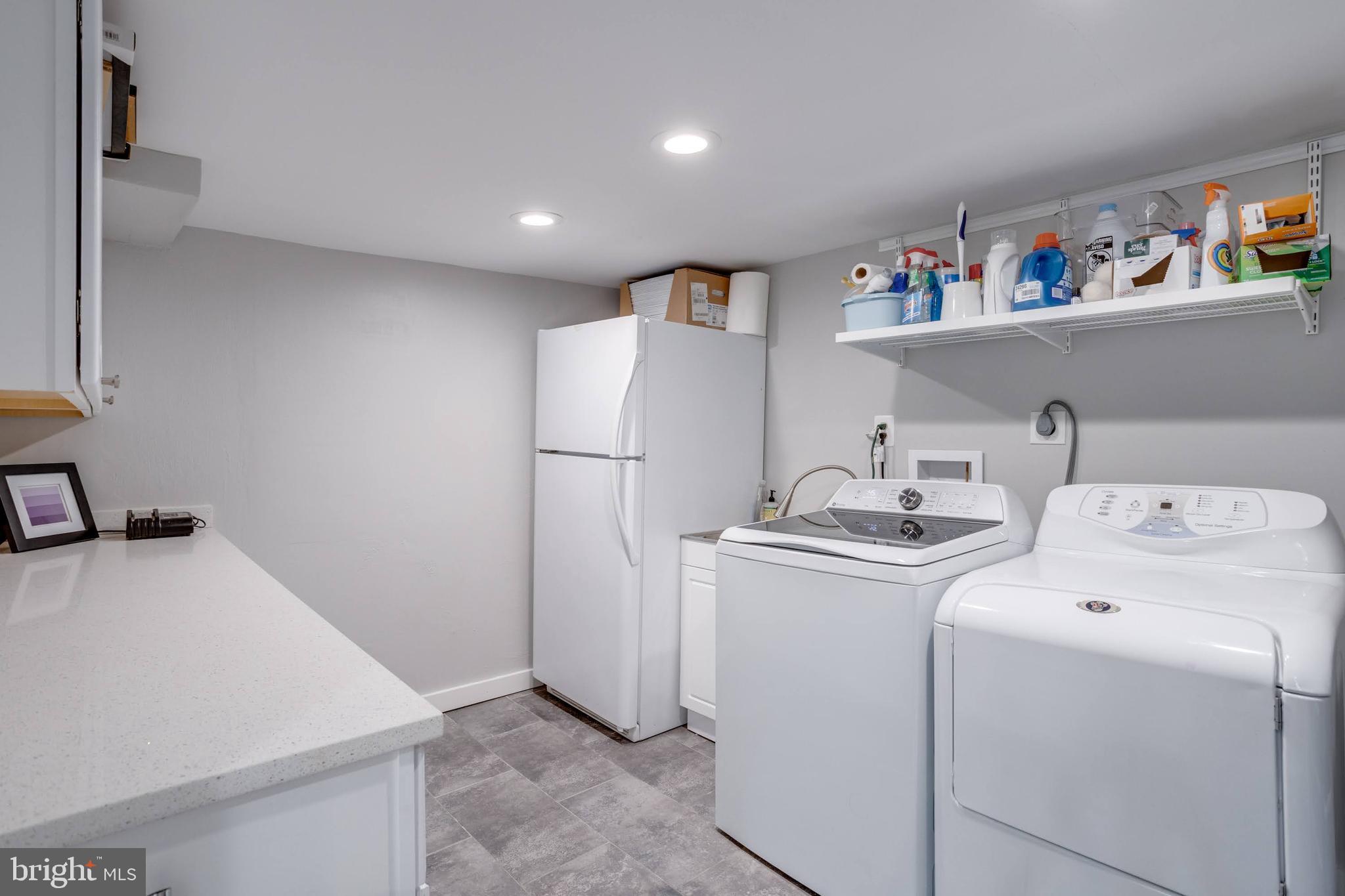 SHIRLEY WOODS - Residential