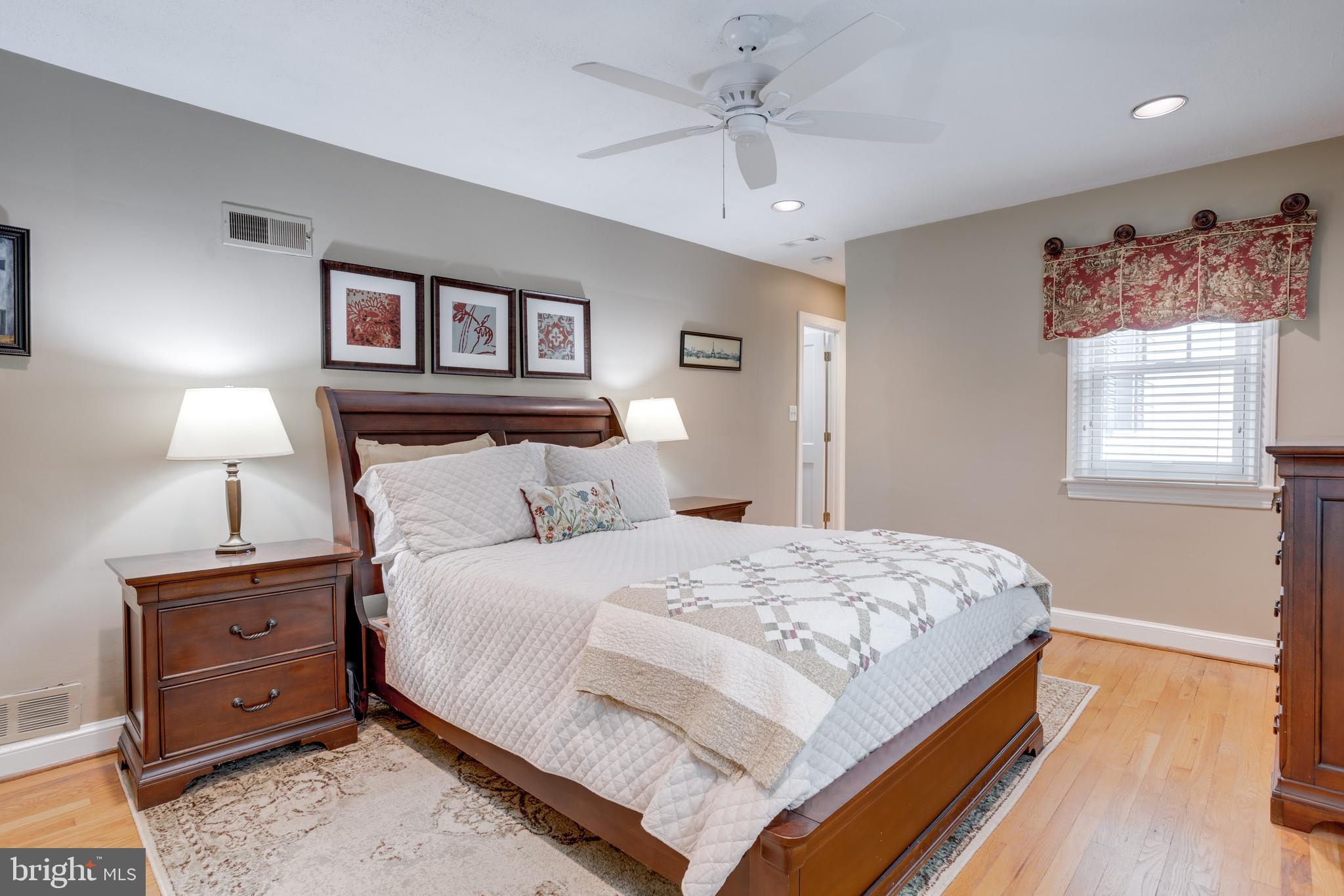 SHIRLEY WOODS - Residential