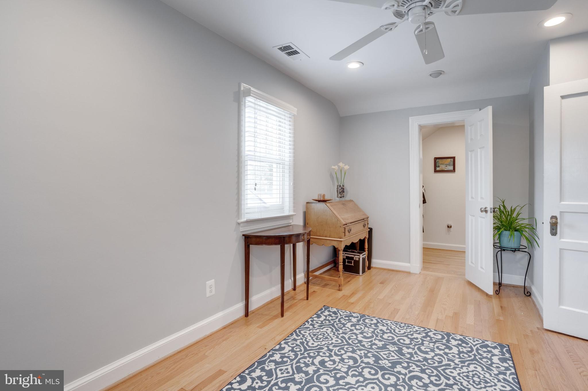 SHIRLEY WOODS - Residential