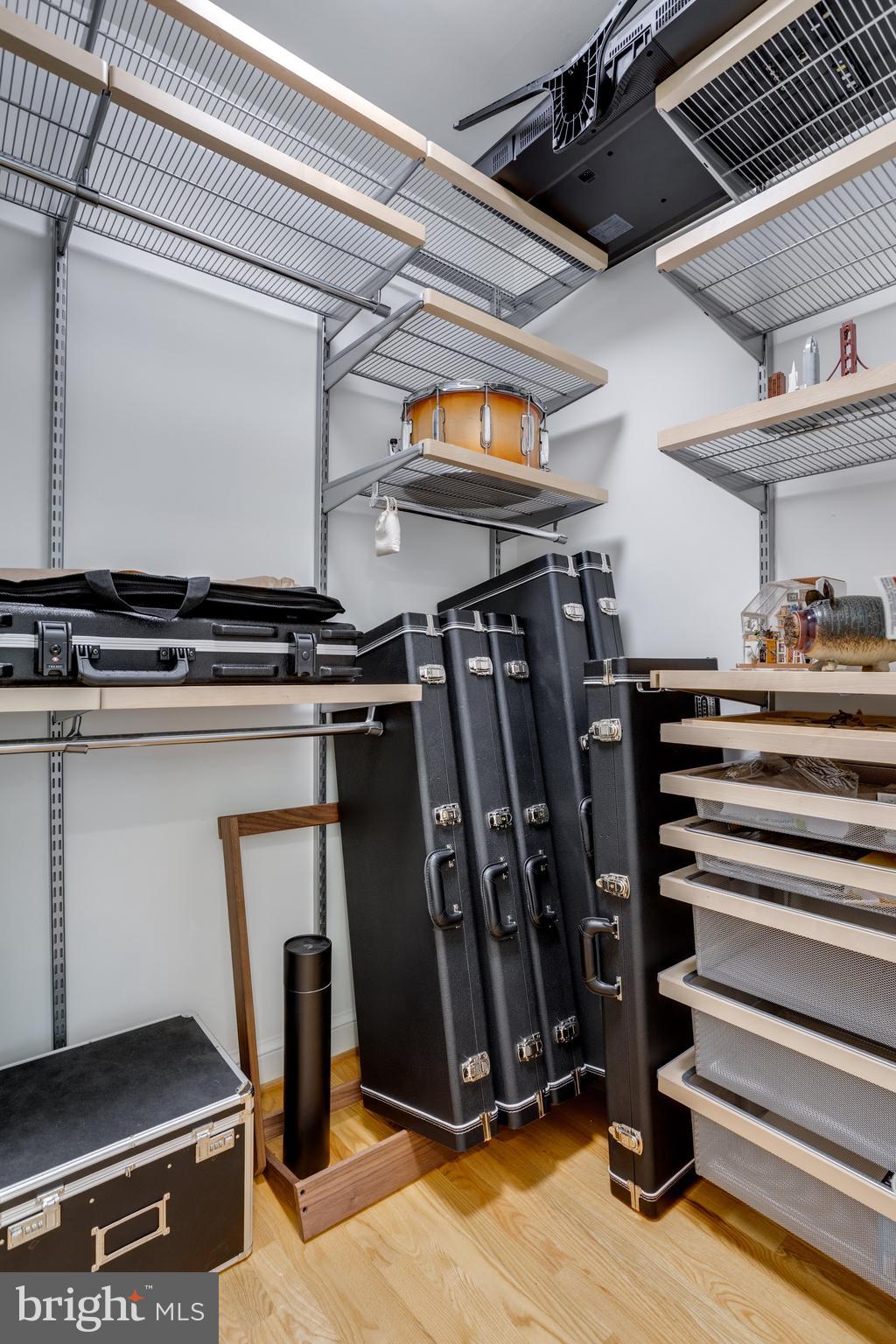 SHIRLEY WOODS - Residential