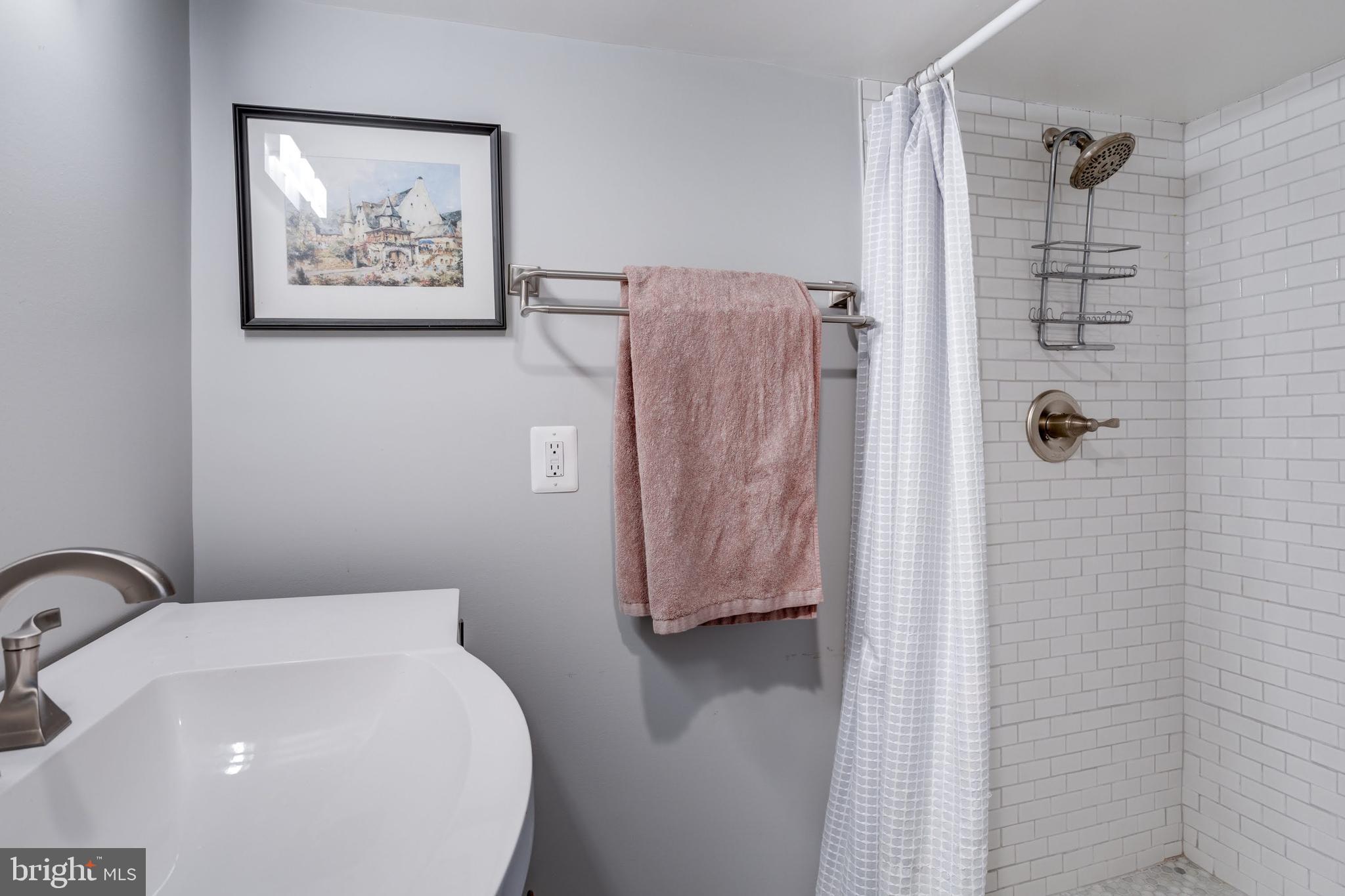 SHIRLEY WOODS - Residential