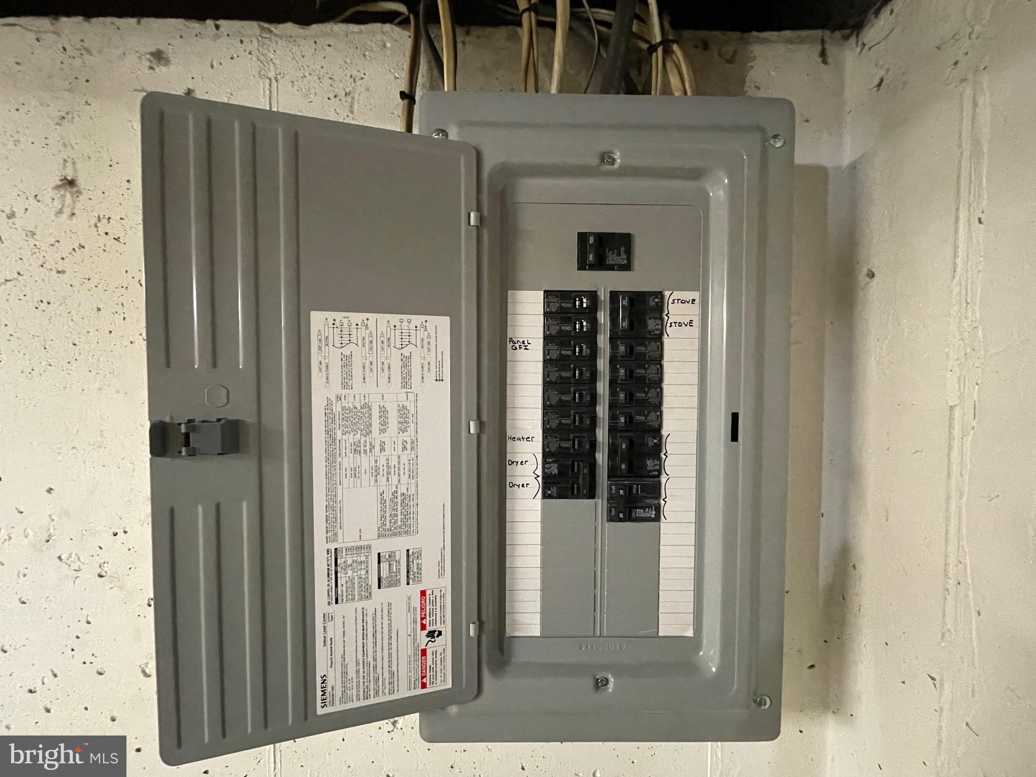 WALNUT RIDGE ESTS - Residential