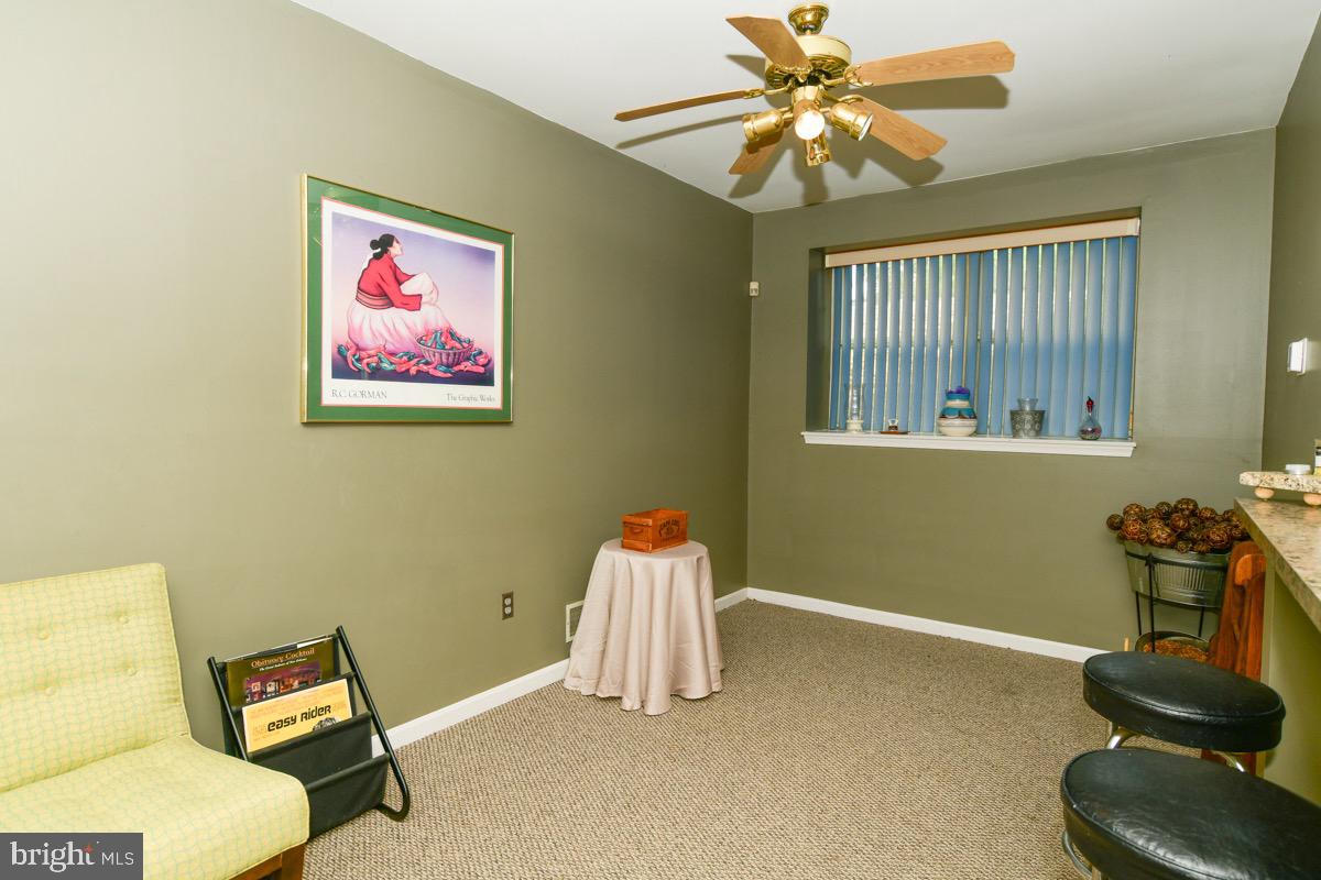 SEVEN OAKS - Residential