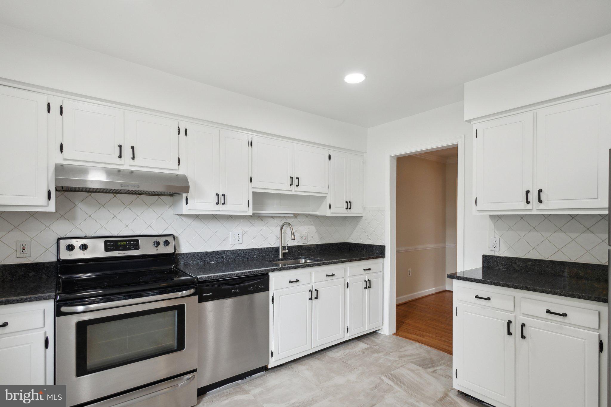 RIVERVIEW OVERLOOK - Residential