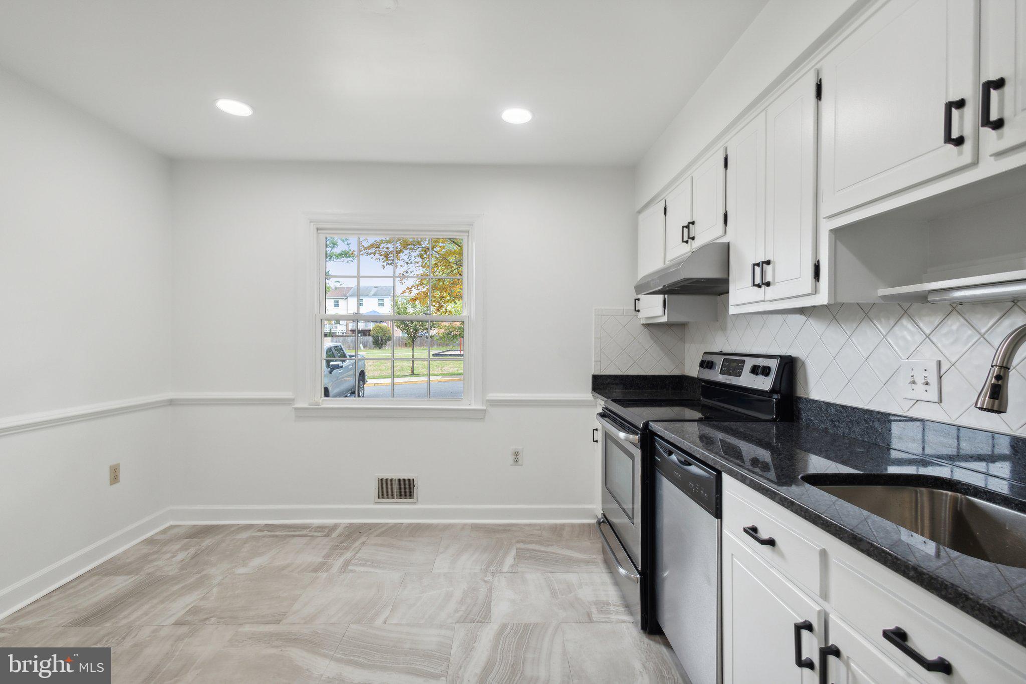 RIVERVIEW OVERLOOK - Residential