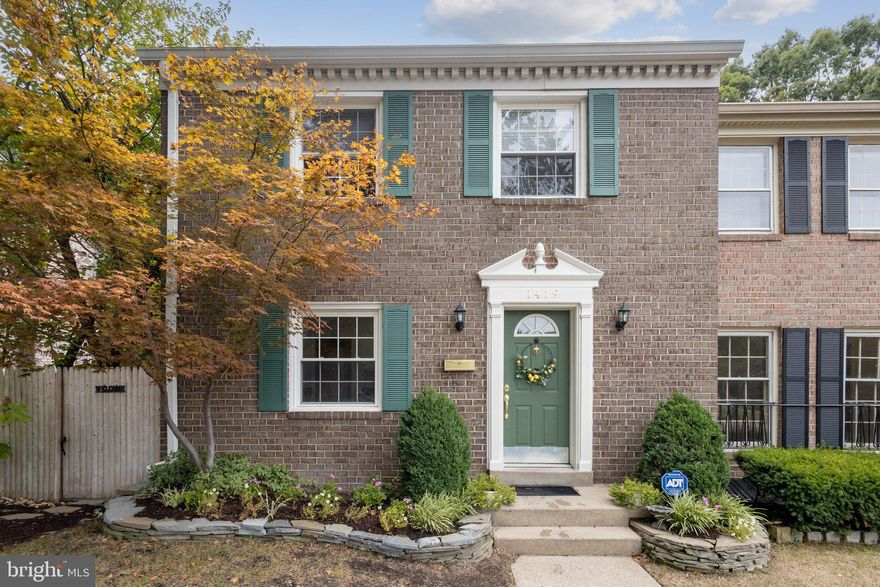 UPDATED spacious END UNIT BRICK townhouse backing to trees in prime Occoquan location. One half mile to I95! 4 bedrooms/3.5 baths with walk out sunny lower level.  Remodeled kitchen with granite and SS
appliances,  replacement windows, refinished hardwood, large main bedroom boasts newly designed bathroom and walk in closet.  Lower level features a fireplace, fourth bedroom with full bath and bright
family room that walks out to patio and spacious fenced yard backing to trees. HVAC (2years) Roof (8 years) Fence (5 years) Entire home freshly painted!
Call listing agent with questions ...................................RIVERVIEW OVERLOOK.......................................................