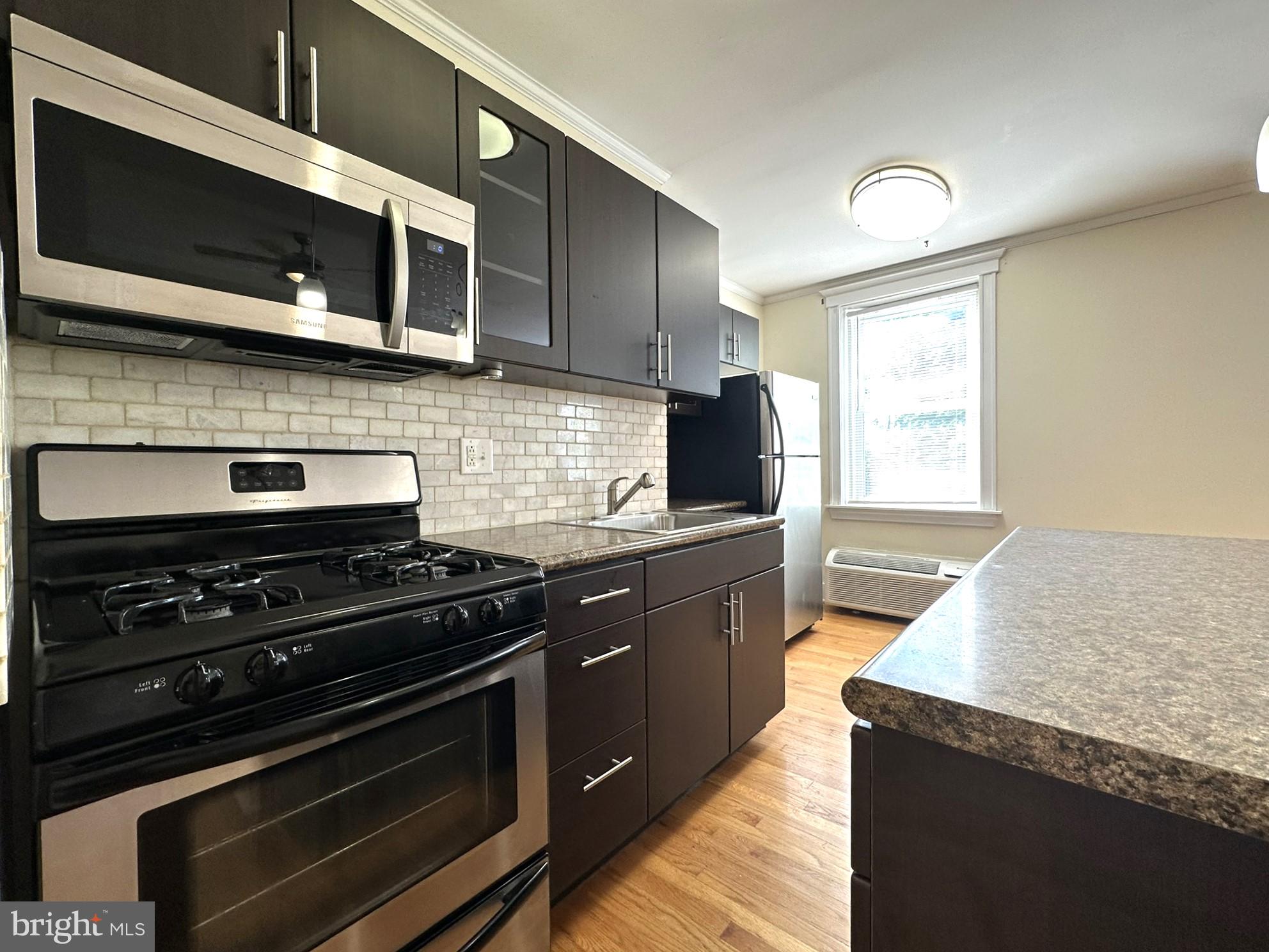 437 W SCHOOL HOUSE LANE D-06