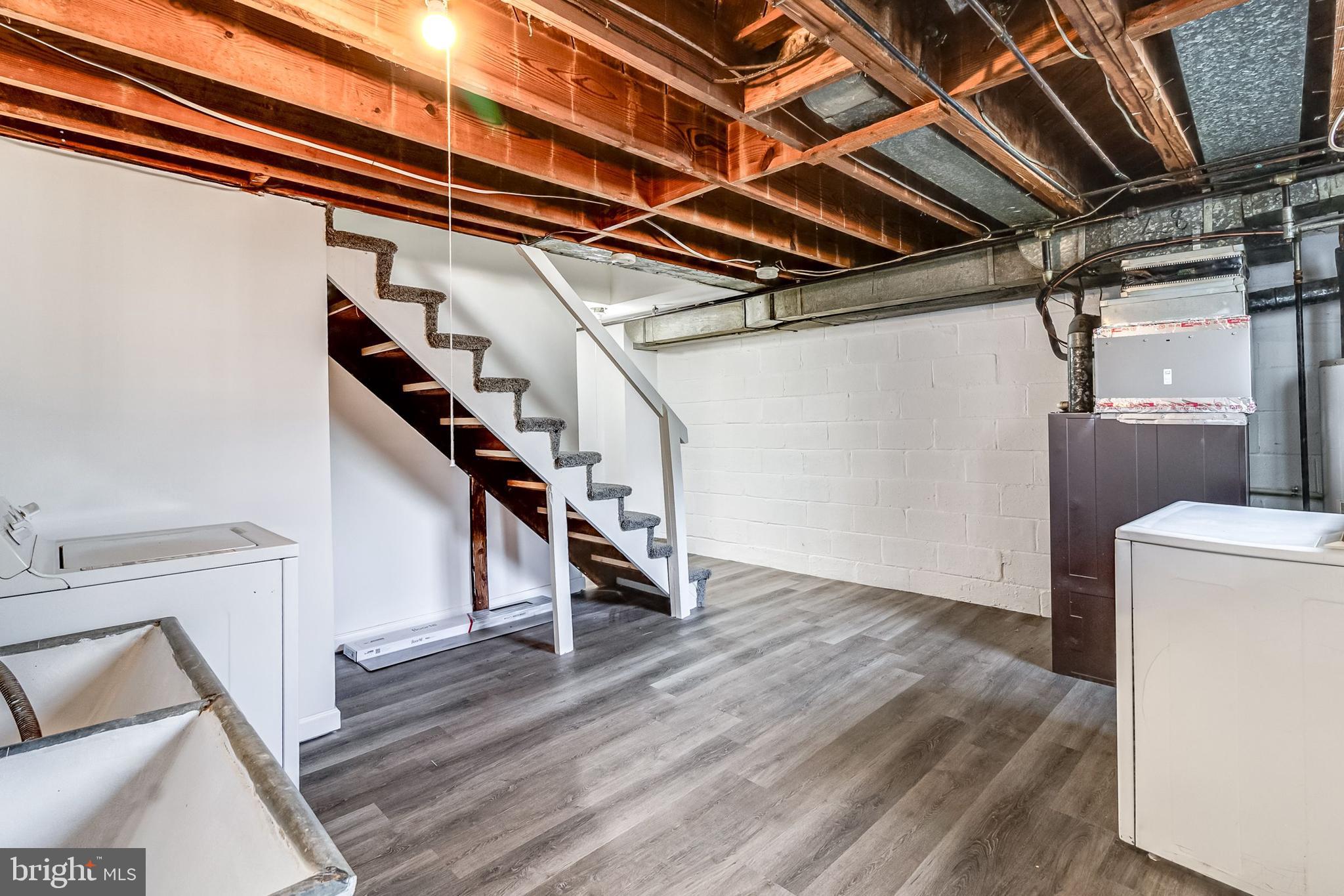 MIDDLESEX - Residential