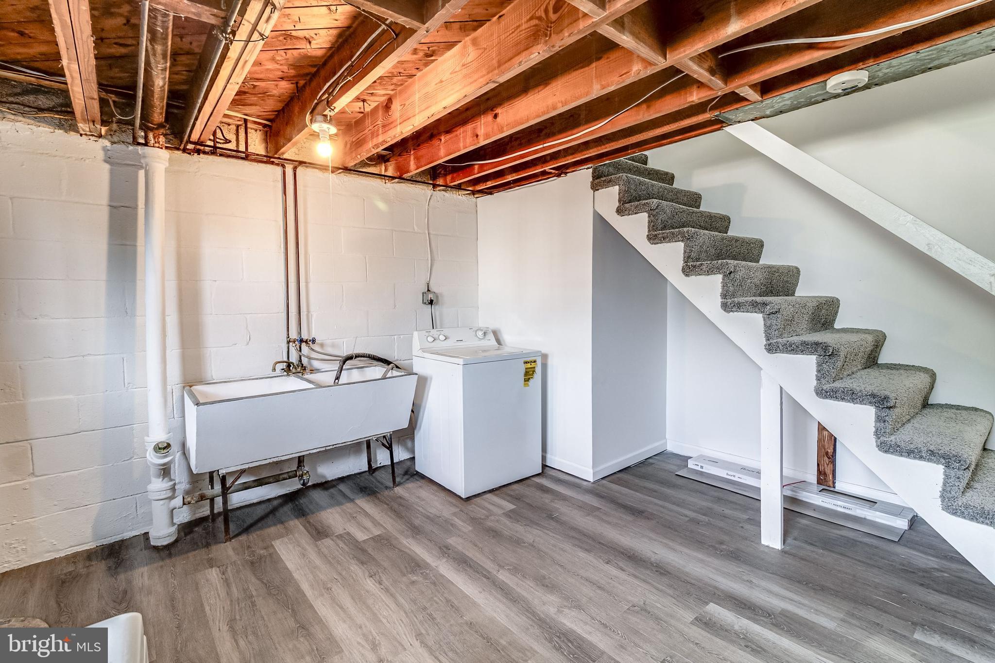 MIDDLESEX - Residential