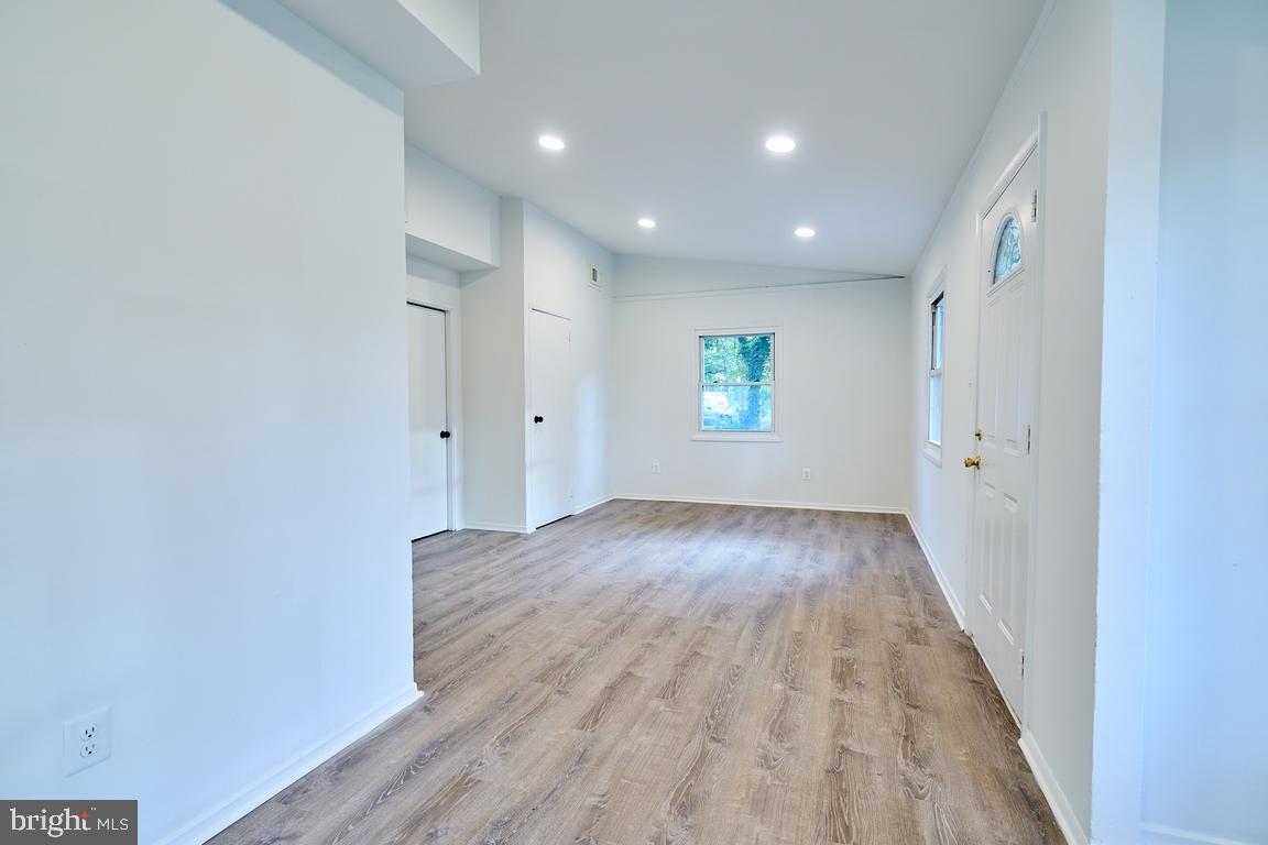 BELMONT - Residential