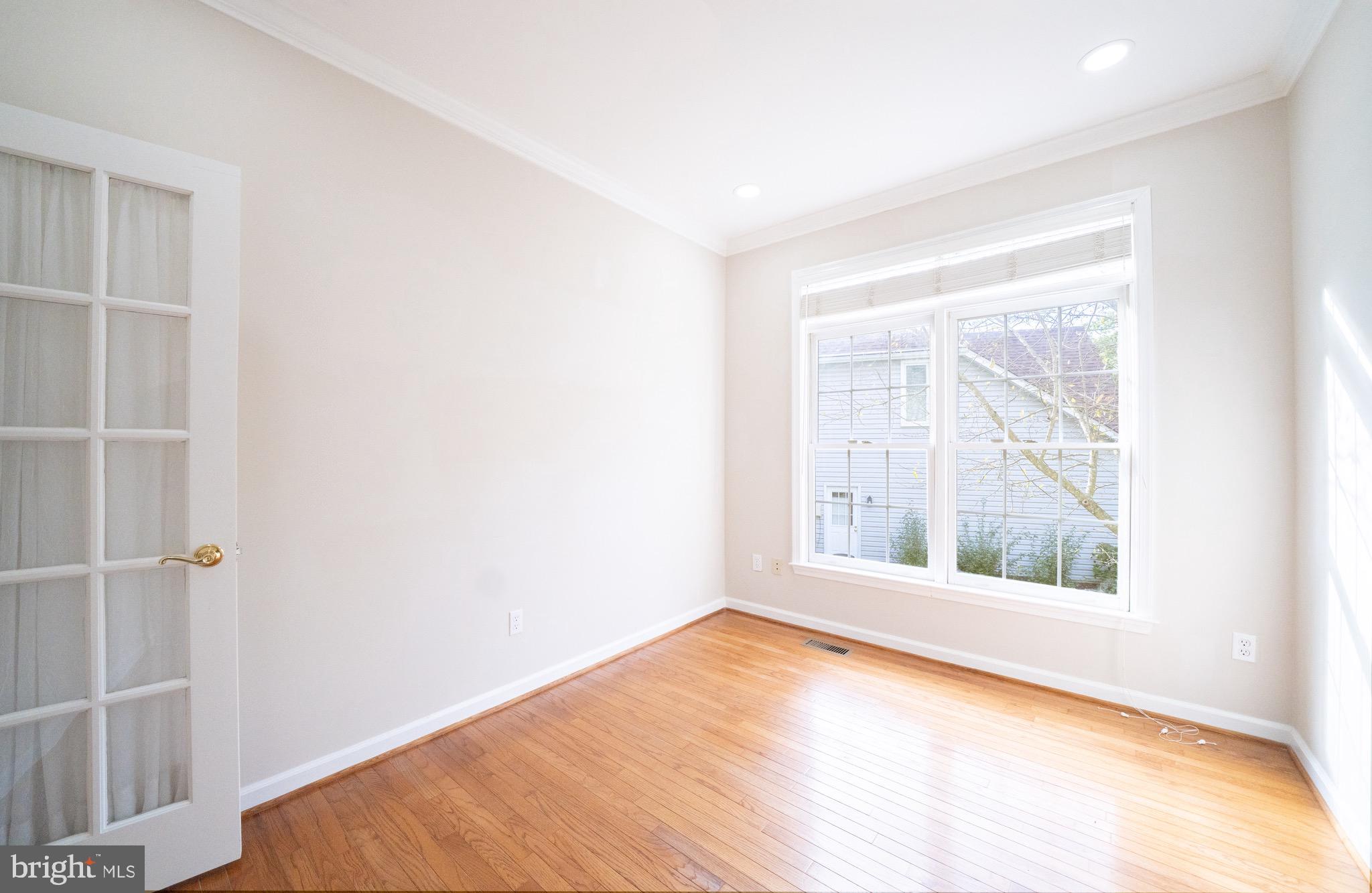 LITTLE ROCKY RUN - Residential Lease