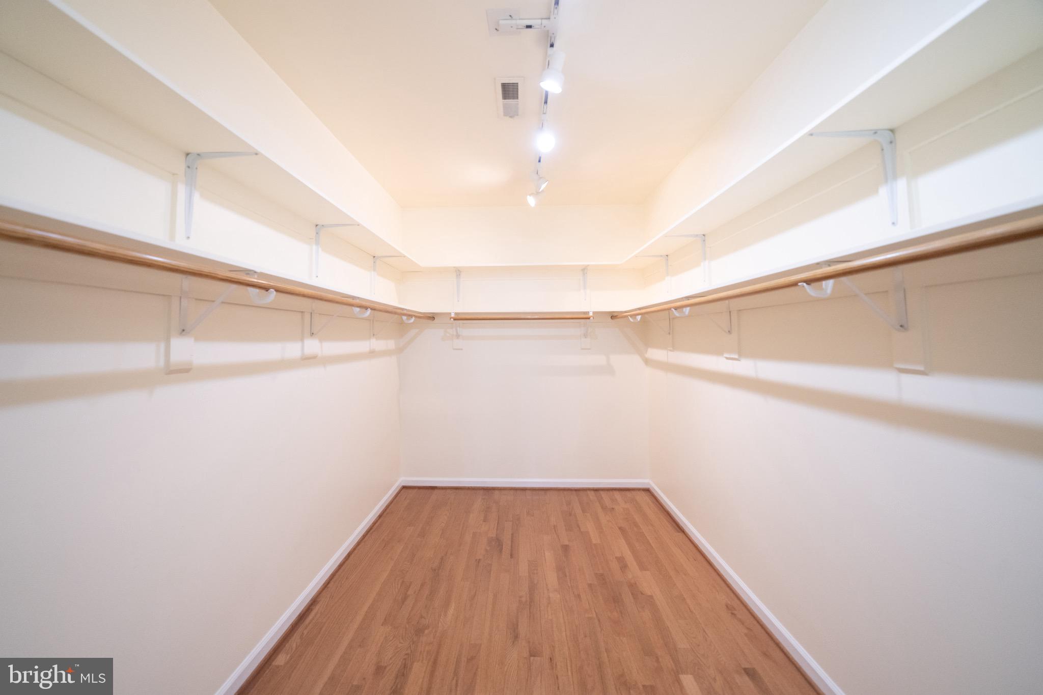 LITTLE ROCKY RUN - Residential Lease