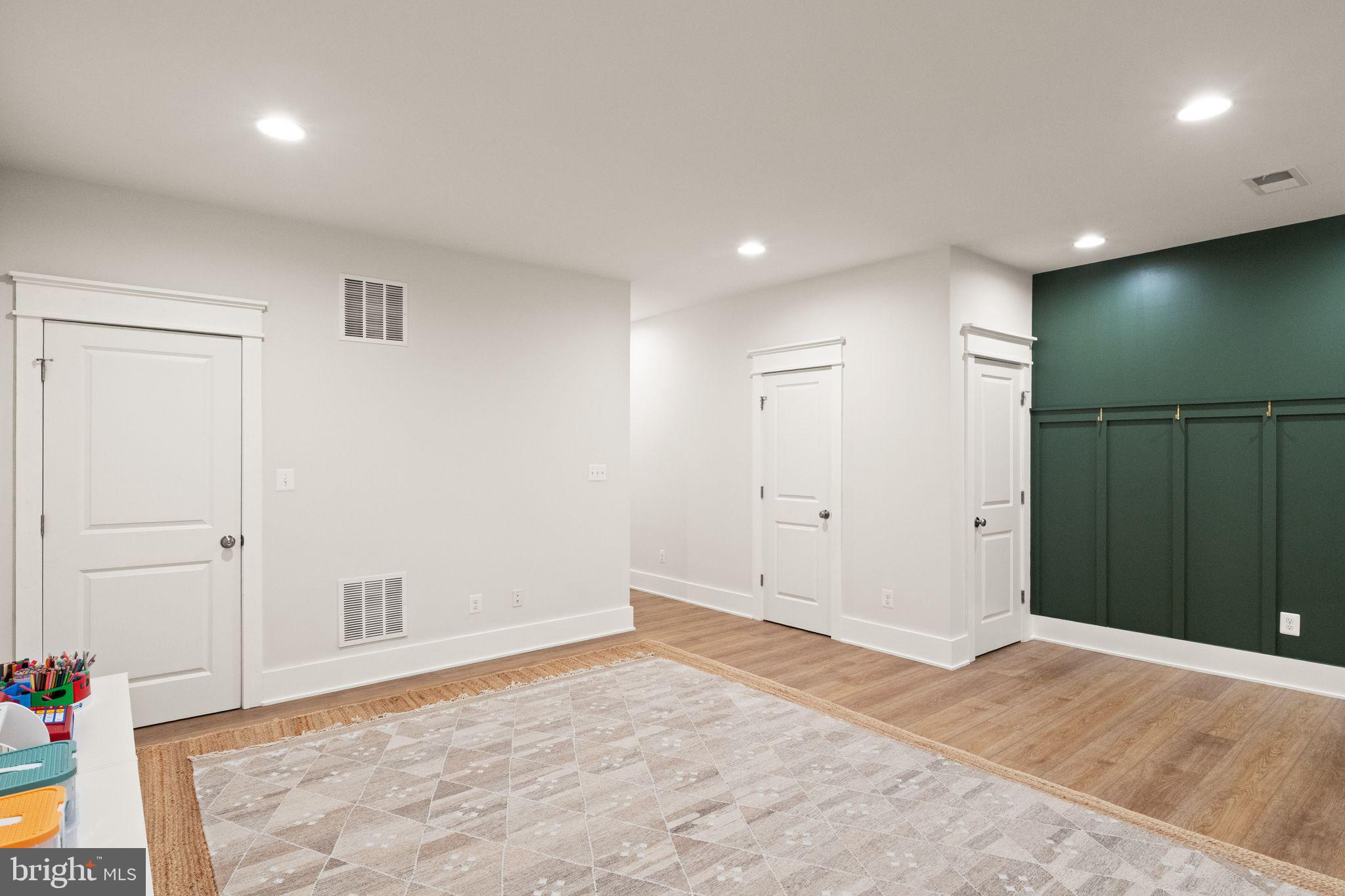 BRAMBLETON - Residential