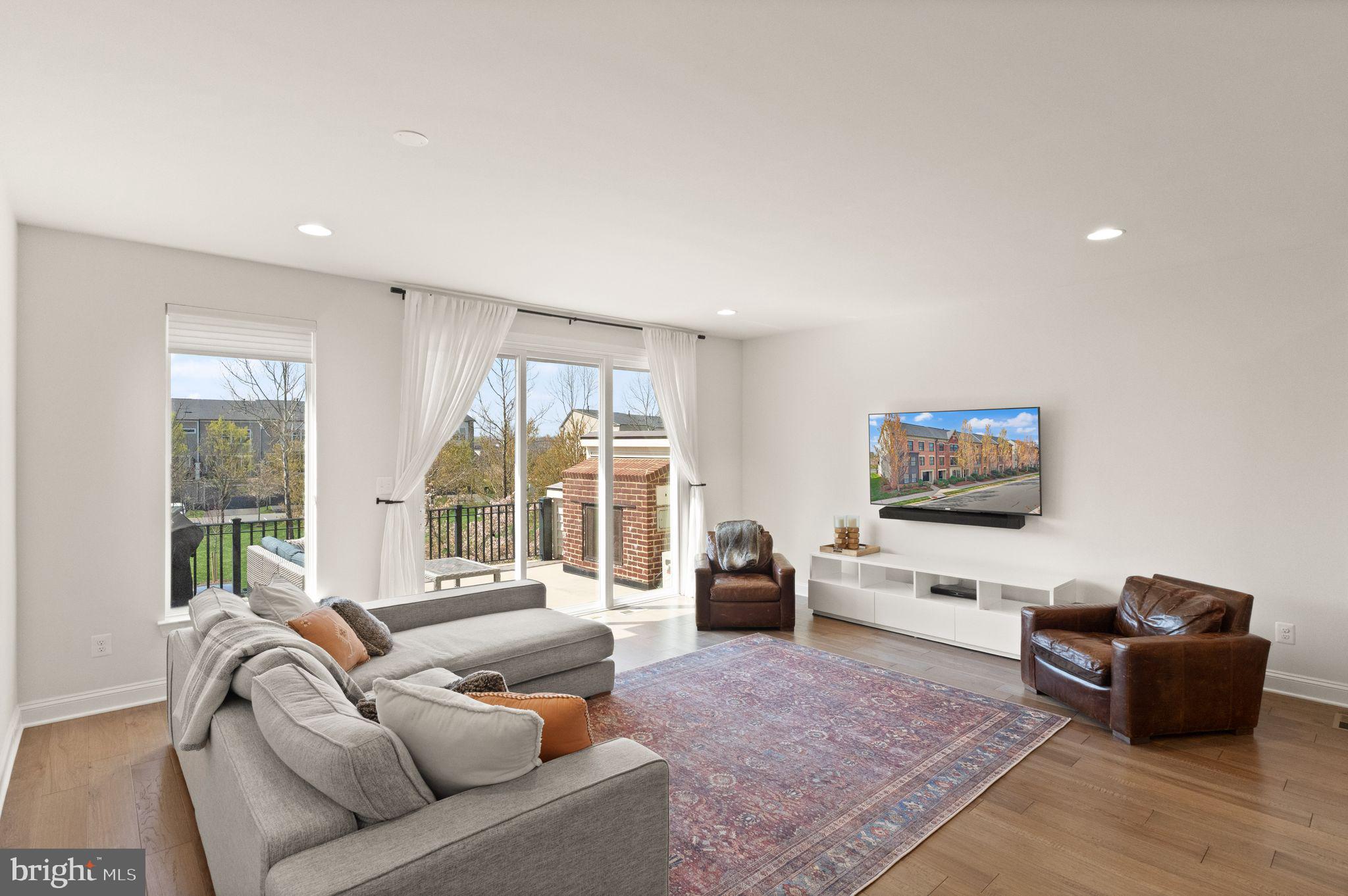 BRAMBLETON - Residential