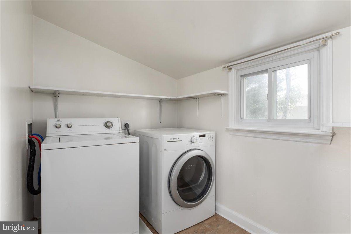 CENTREVILLE HEIGHTS - Residential