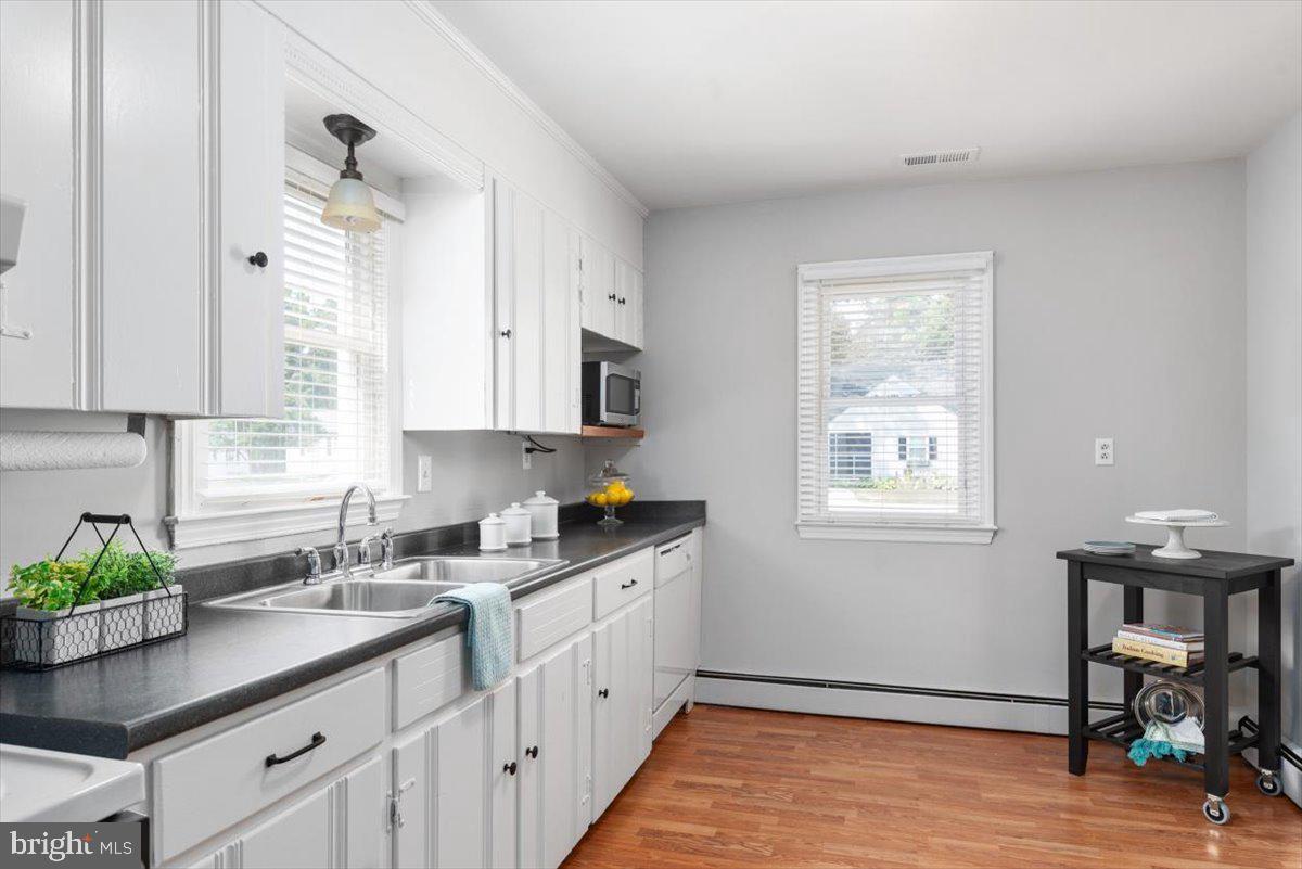 CENTREVILLE HEIGHTS - Residential