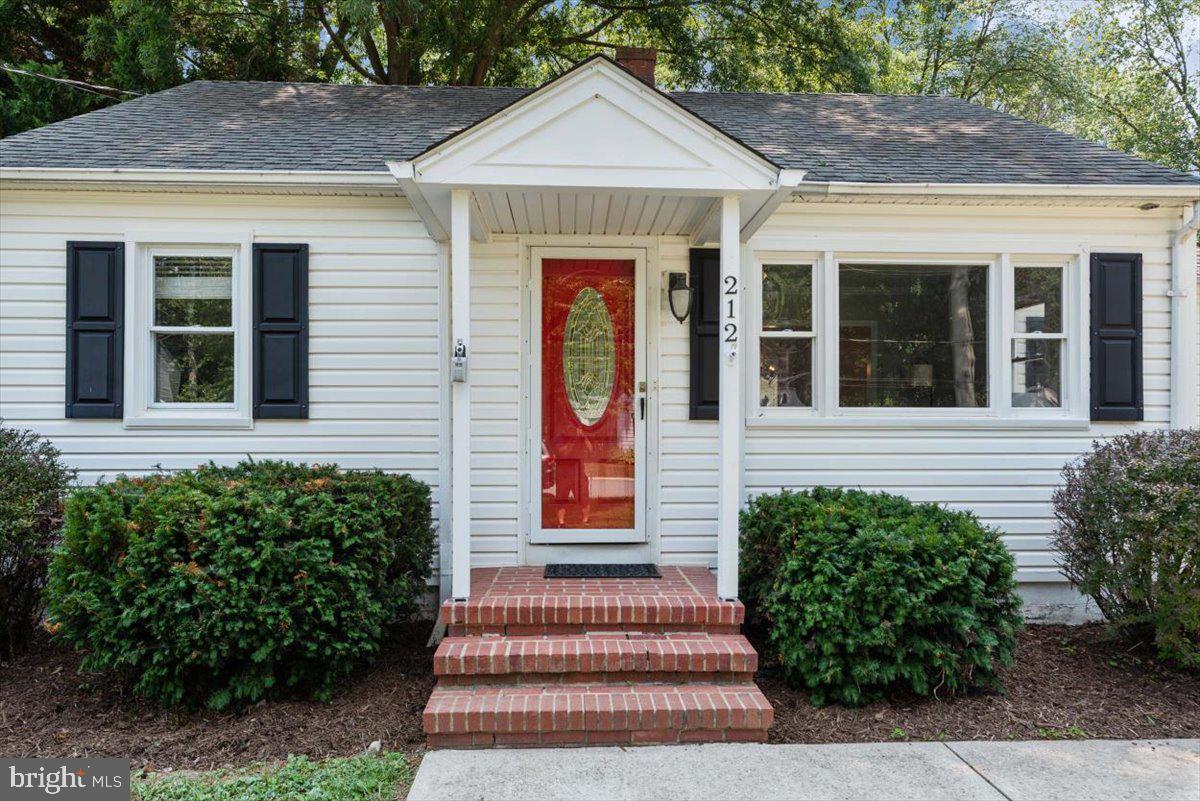 CENTREVILLE HEIGHTS - Residential