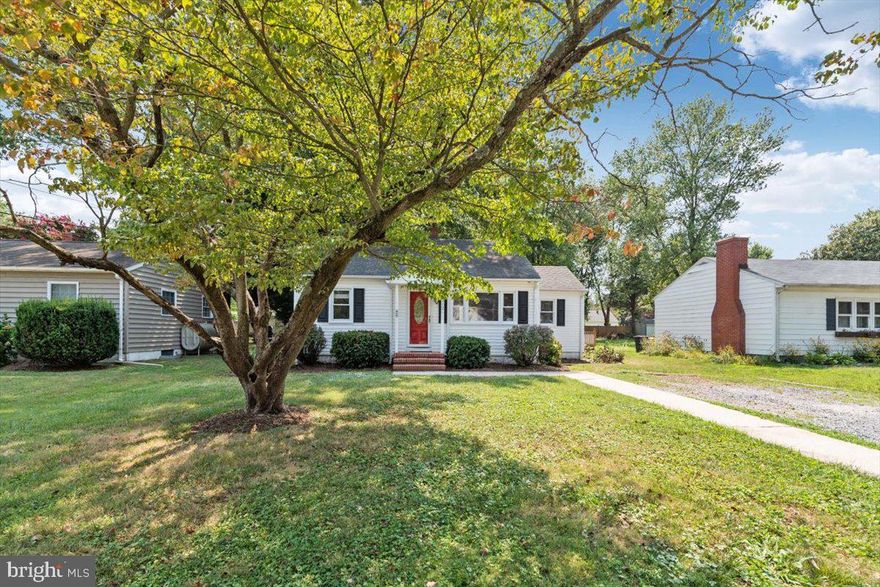 2 Open Houses: Friday 8/12 5:00-7:00pm and Saturday 8/14 11:00-2:00!! 
Welcome to 212 Elm St in the sought after Centreville Heights community.  This home is ready for you!!! All you have to do is move right in!! As you walk up tp this home you will notice that is has ample parking in the driveway, well cared for landscaping and the freshly painted red front door!!! Who doesn't want a red front door???  As you enter the home, you will love what you see.  Central A/C, hardwood floors throughout, freshly painted throughout,  large bedrooms, renovated bathroom and an open floor plan.  The kitchen is large and has been freshly painted and updated!!! The open floor plan offers a living room, dining room, utility room, and a large separate full sized laundry room.  Outback you have a large deck and great sized backyard!  There is a separate shed offering you plenty of storage!!! This home is like no other in the community!!! It's updated and ready for your personal touches!  Conveniently located to downtown Centreville, shopping, restaurants, beaches, marinas, and boat ramps!  This one will not disappoint!