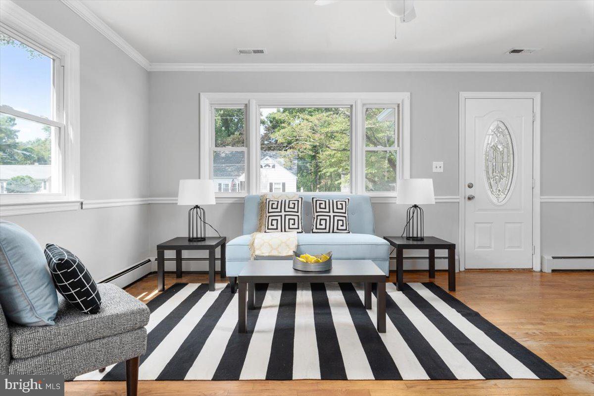 CENTREVILLE HEIGHTS - Residential