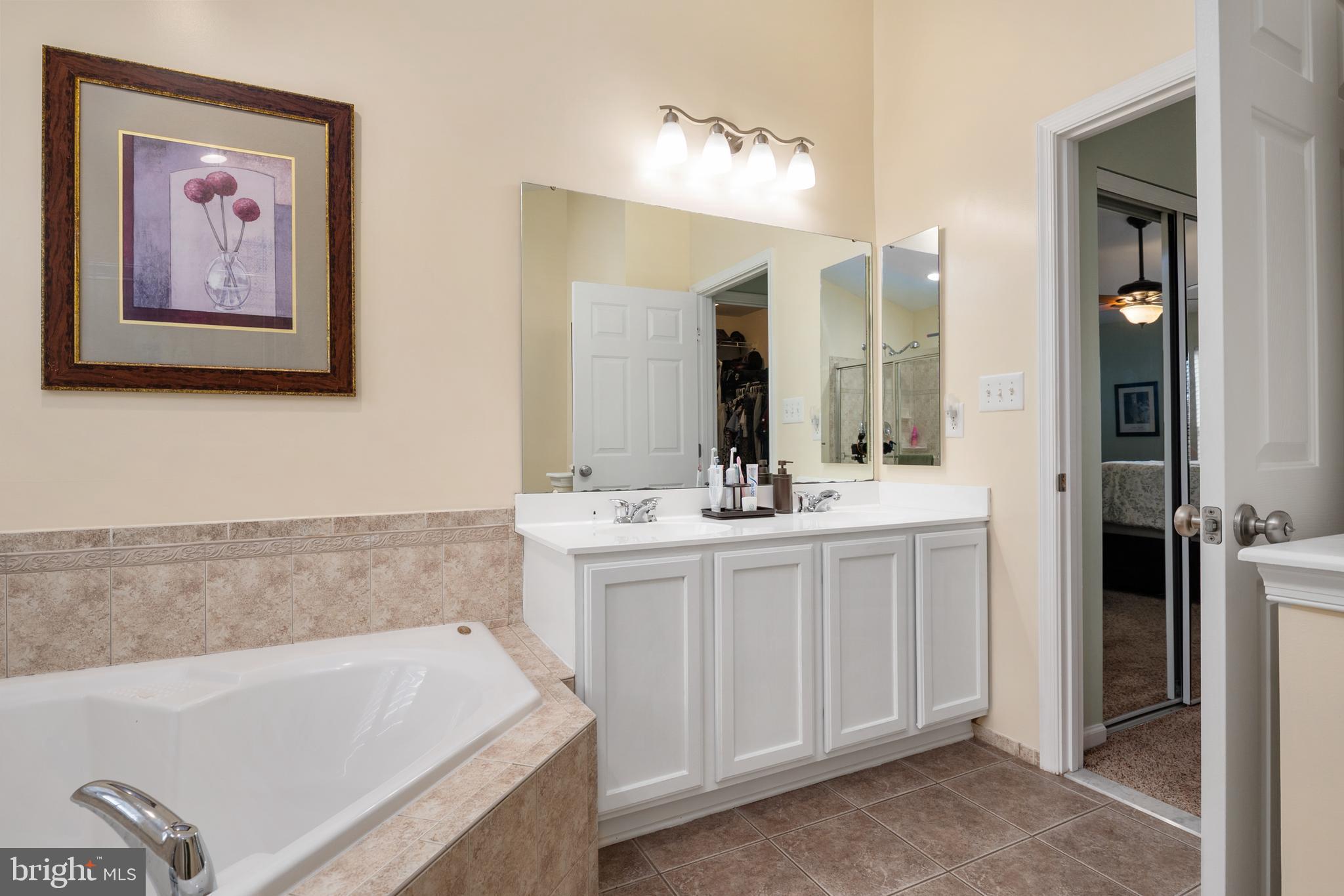 NORTH BROOK - Residential