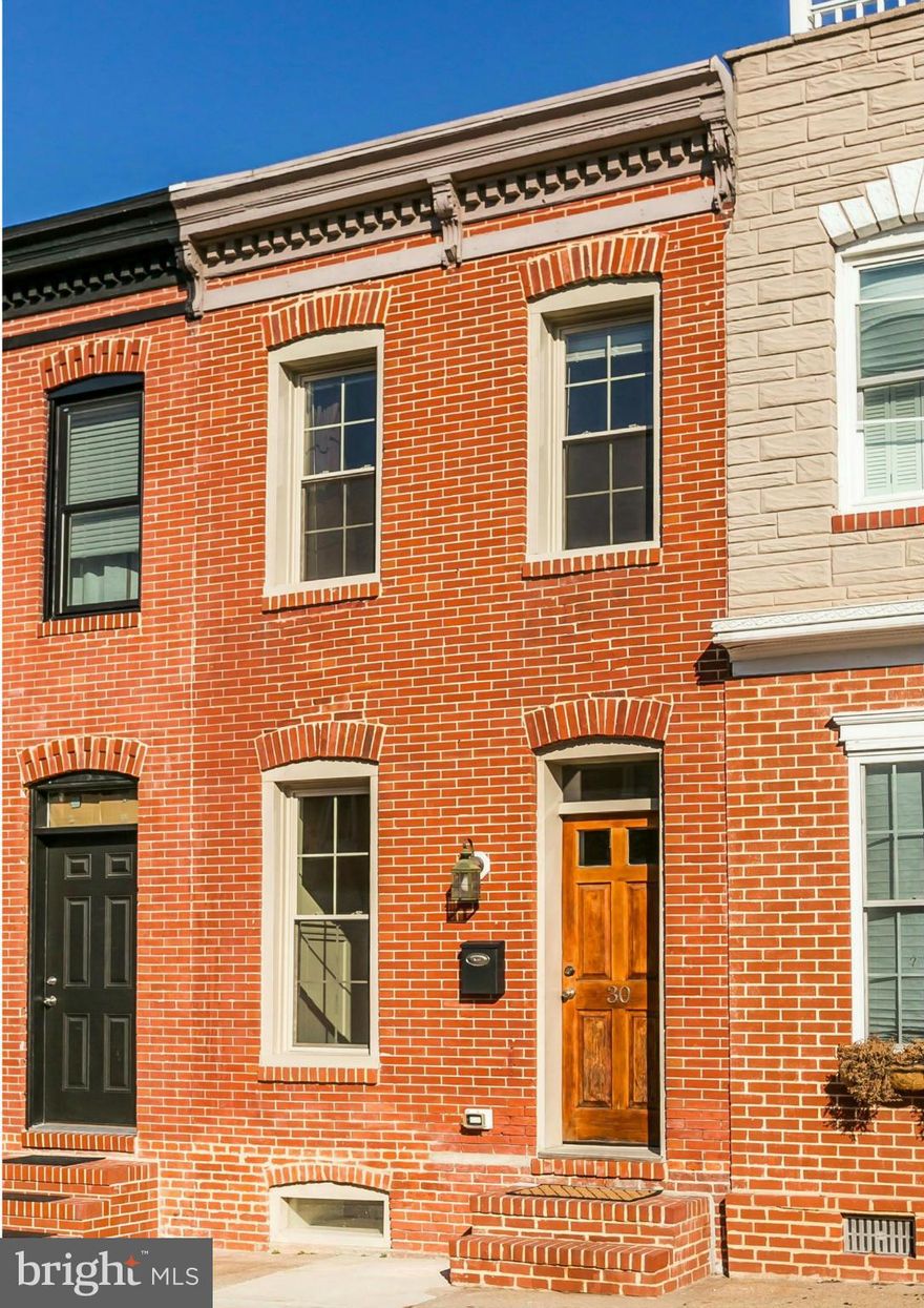 Incredible 2BR/2.5BA, $299,900, home in the heart of Federal Hill. High quality, recent rehab, with open floor plan and many custom features. Gorgeous finishes include immaculate original floors, exposed brick throughout, heated stone tile floors, large roof top deck, and designer kitchen cabinets with granite counter tops and a window overlooking beautiful backyard patio. Don't miss this one!