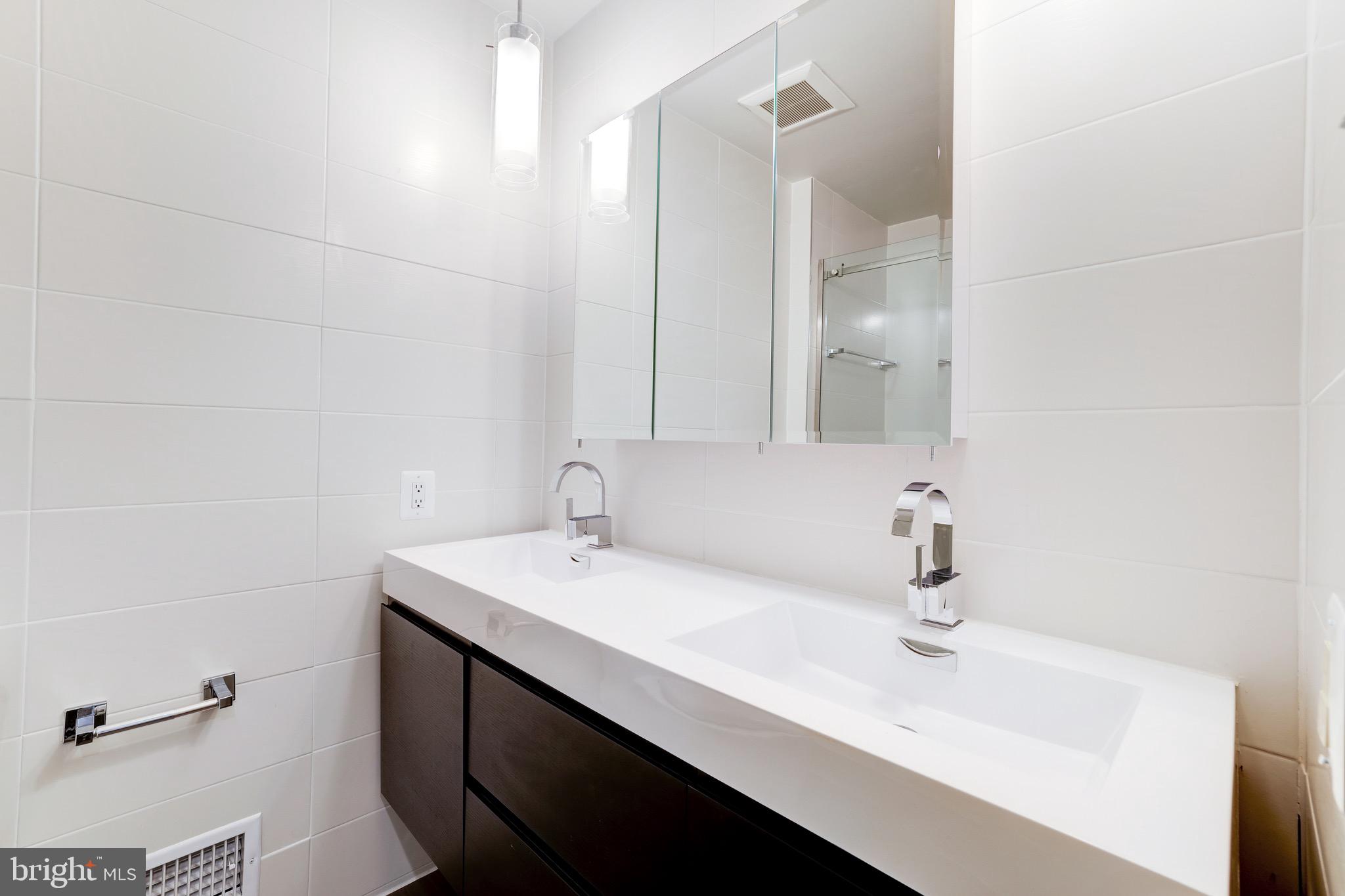 MCLEAN ESTATES - Residential