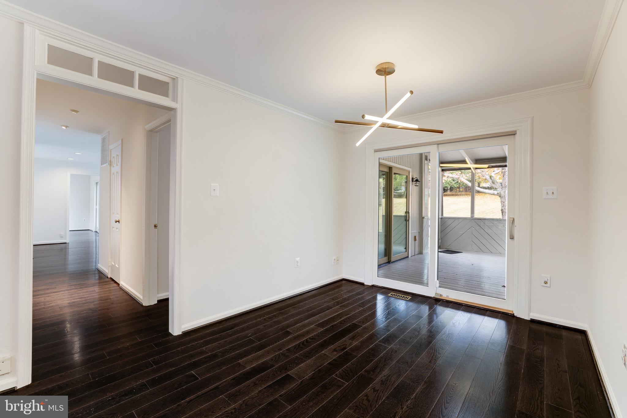 MCLEAN ESTATES - Residential