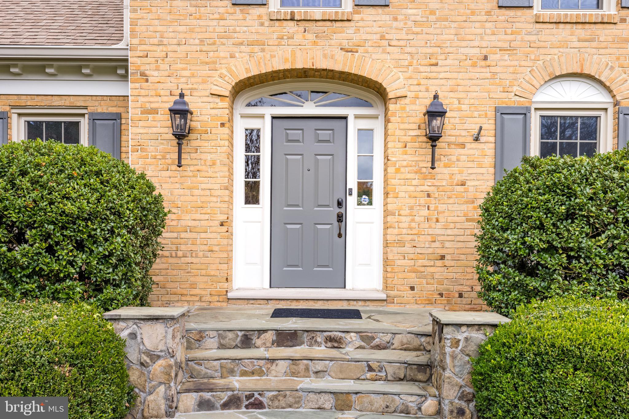 MCLEAN ESTATES - Residential